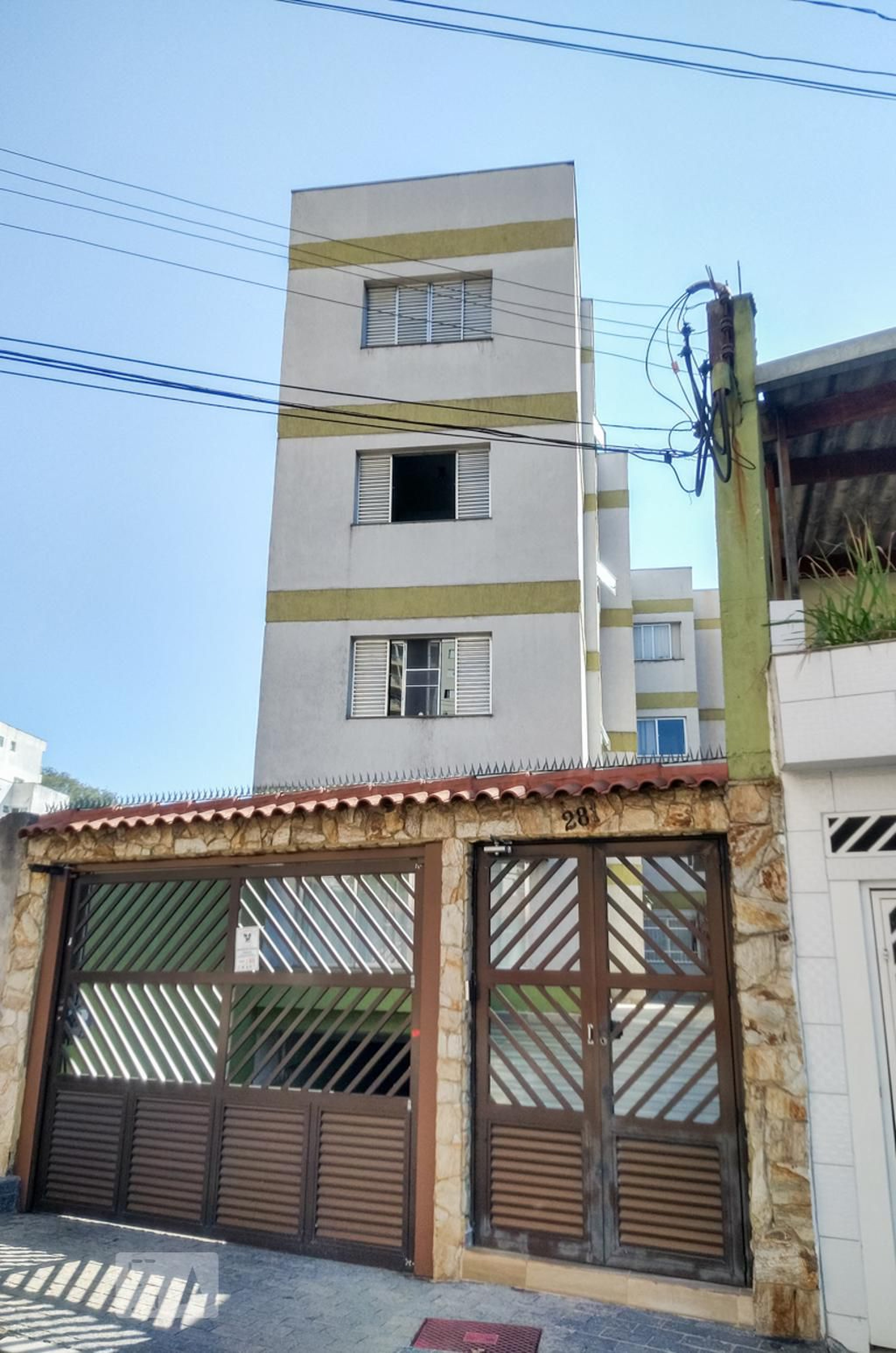 Fachada Condomínio em Rua Engenheiro Isaac Garcêz, 281