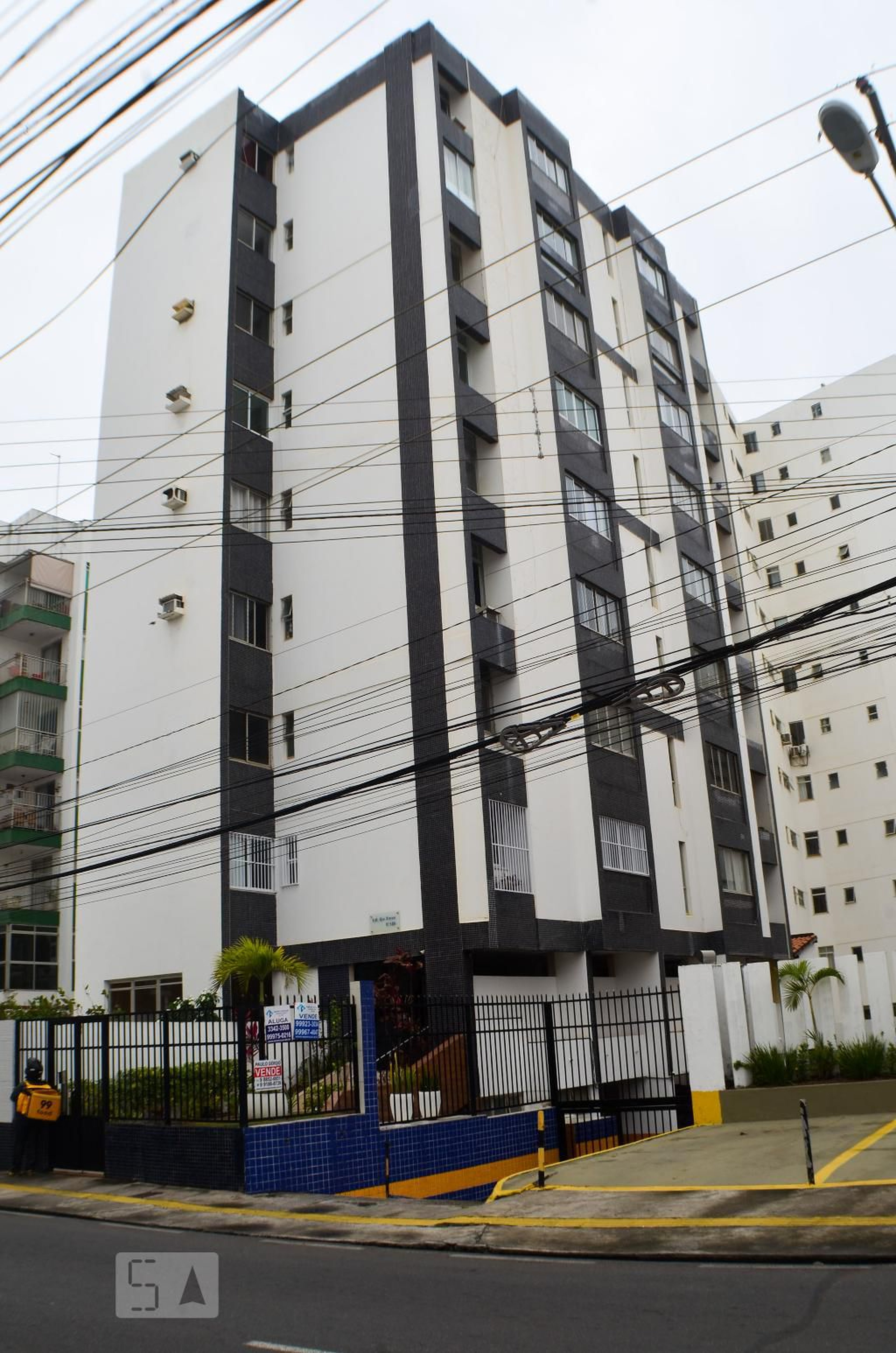 Fachada Condomínio em Rua Arthur de Azevêdo Machado Ed Rio Xingu, 586
