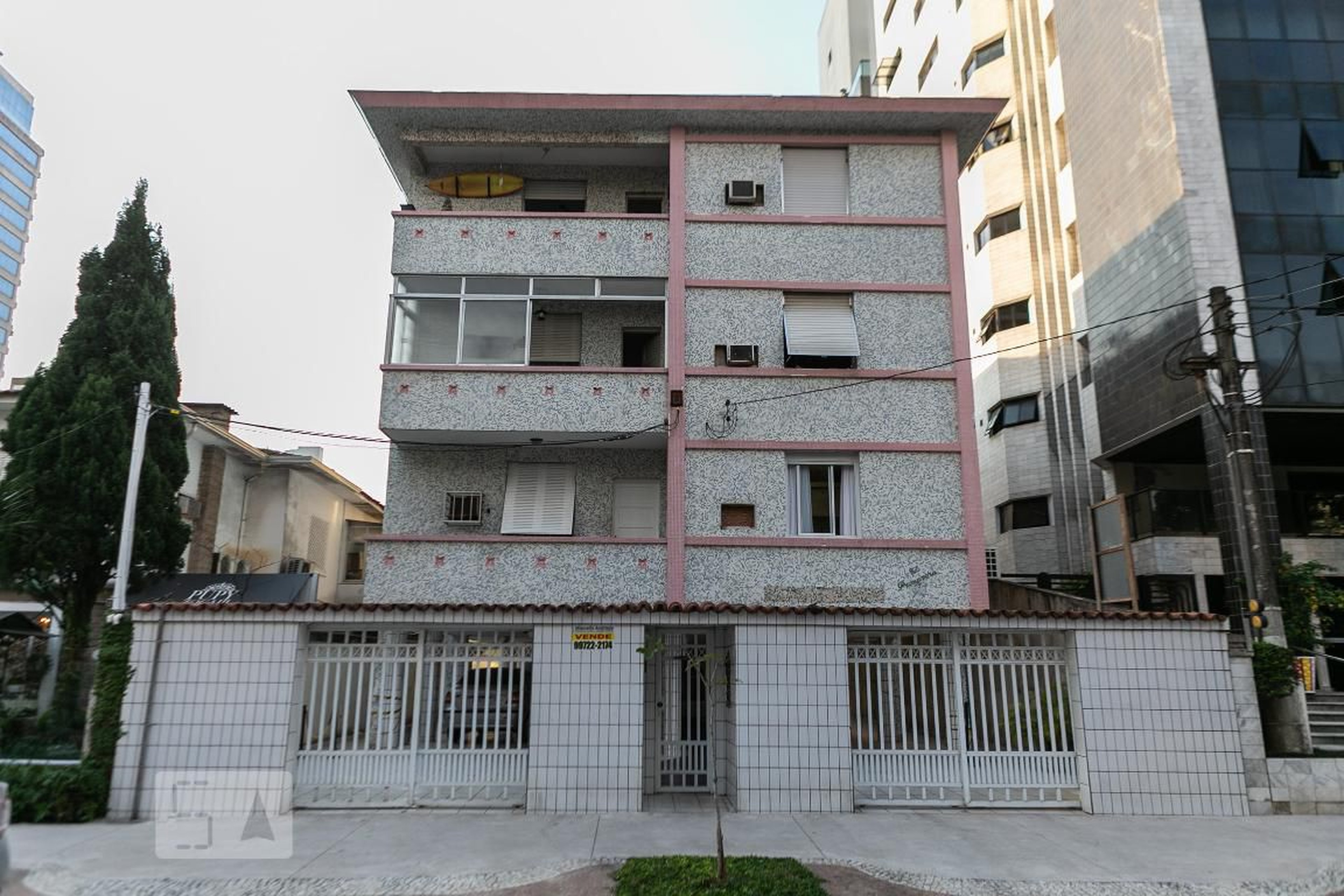 Fachada Condomínio em Rua Tolentino Filgueiras, 62