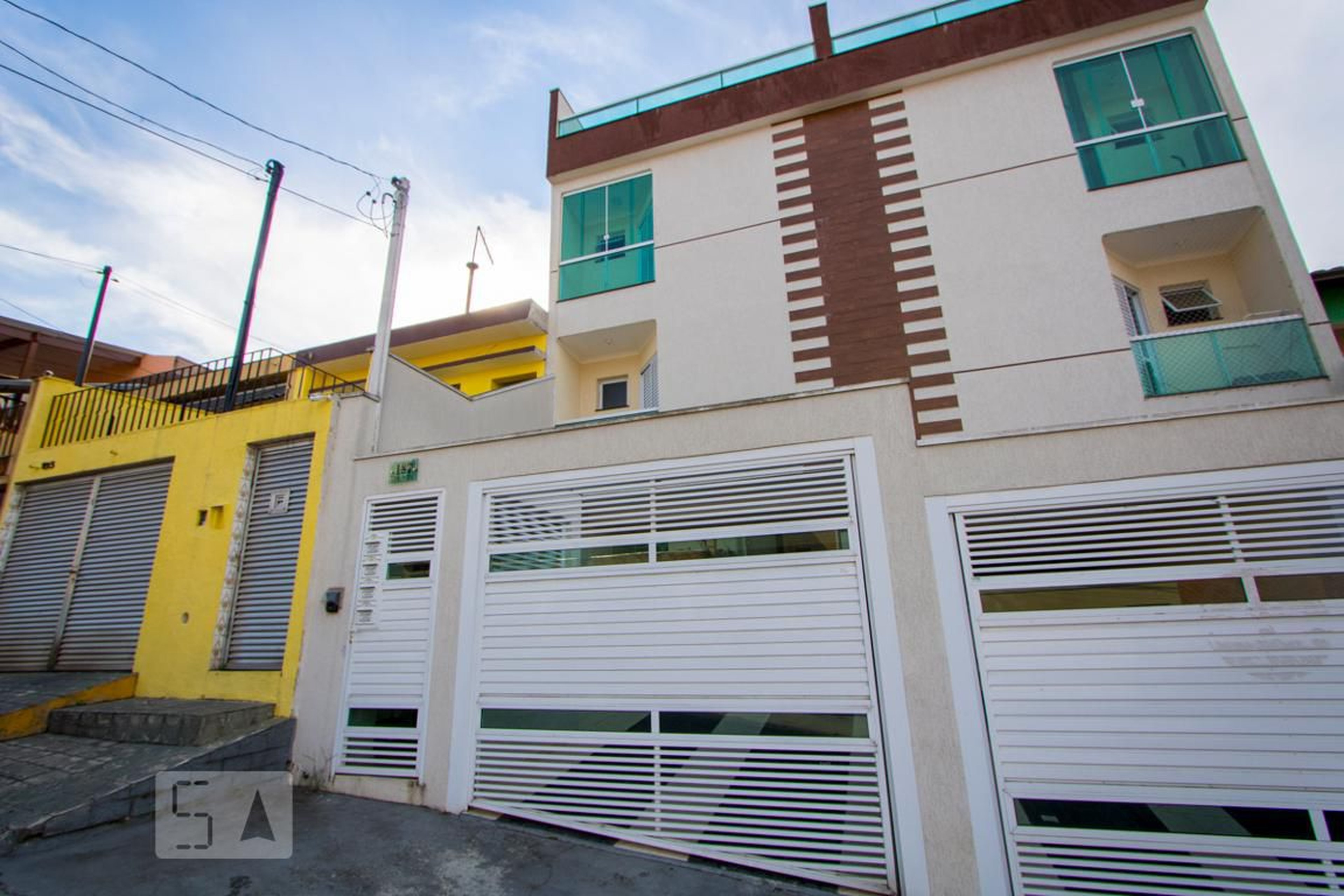 Fachada Condomínio em Rua Sofía, 187