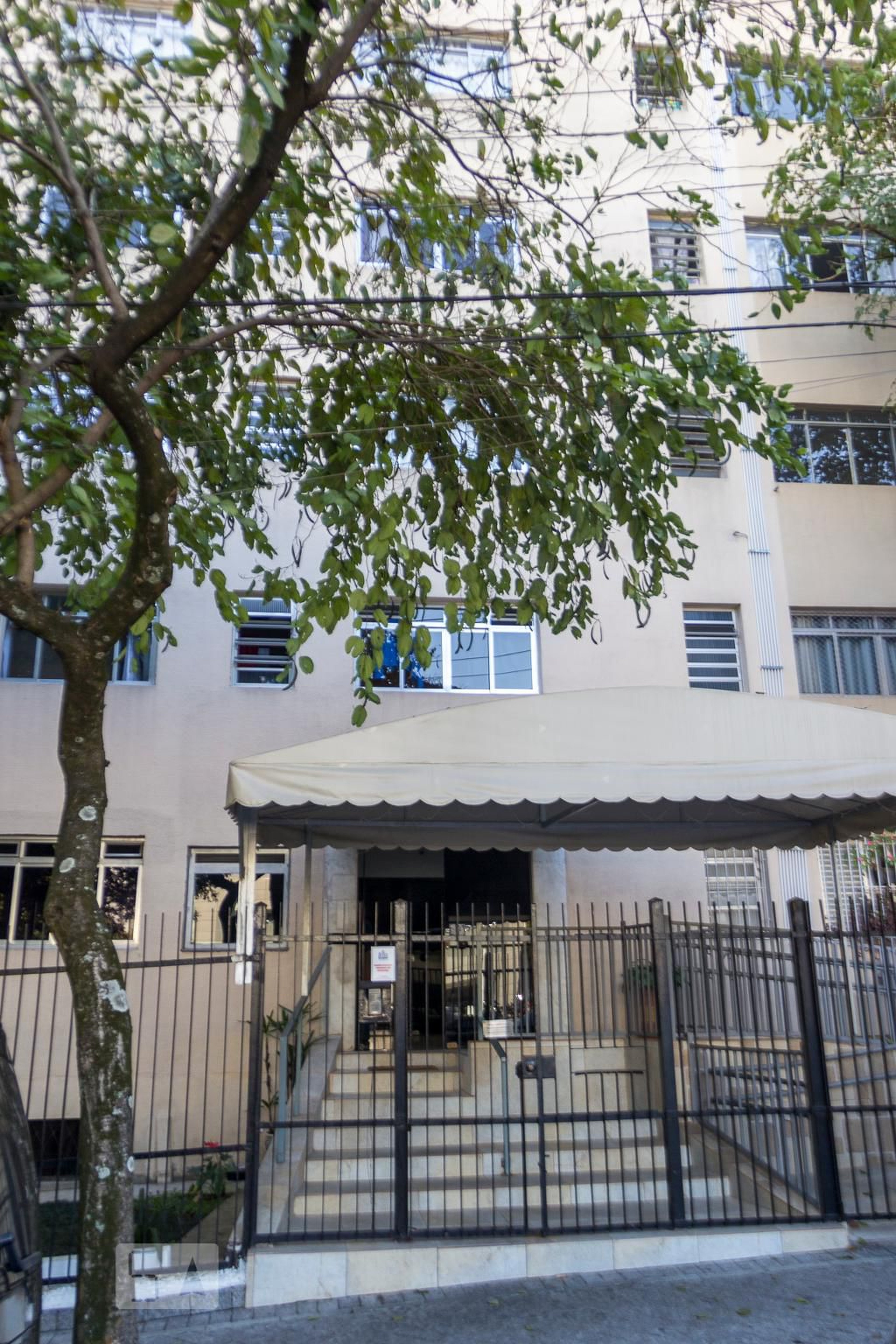 Fachada Condomínio em Avenida Moreira Guimarães 450, 340