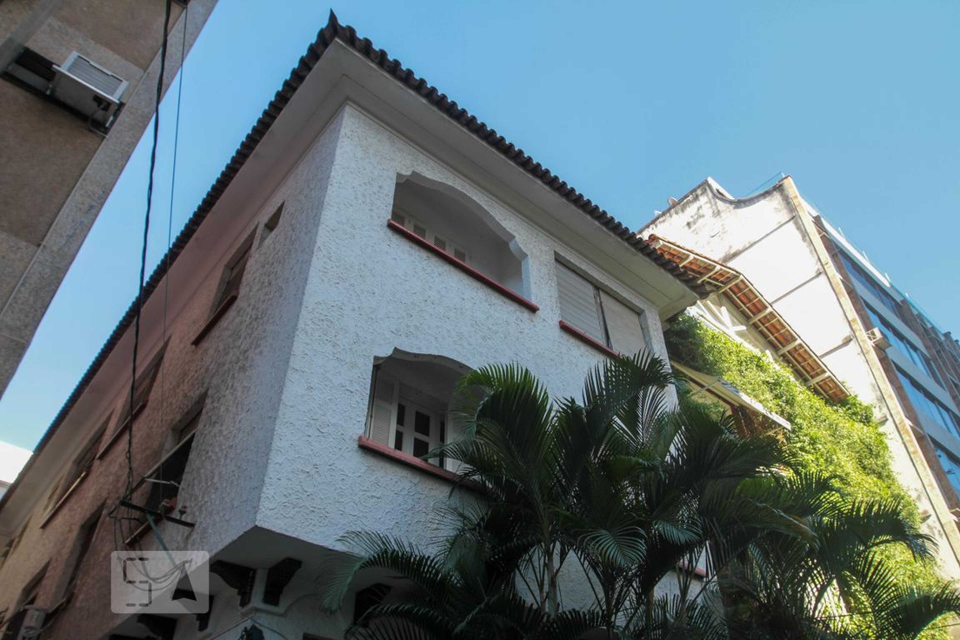 Fachada do Prédio Condomínio em Rua Saturnino de Brito, 168