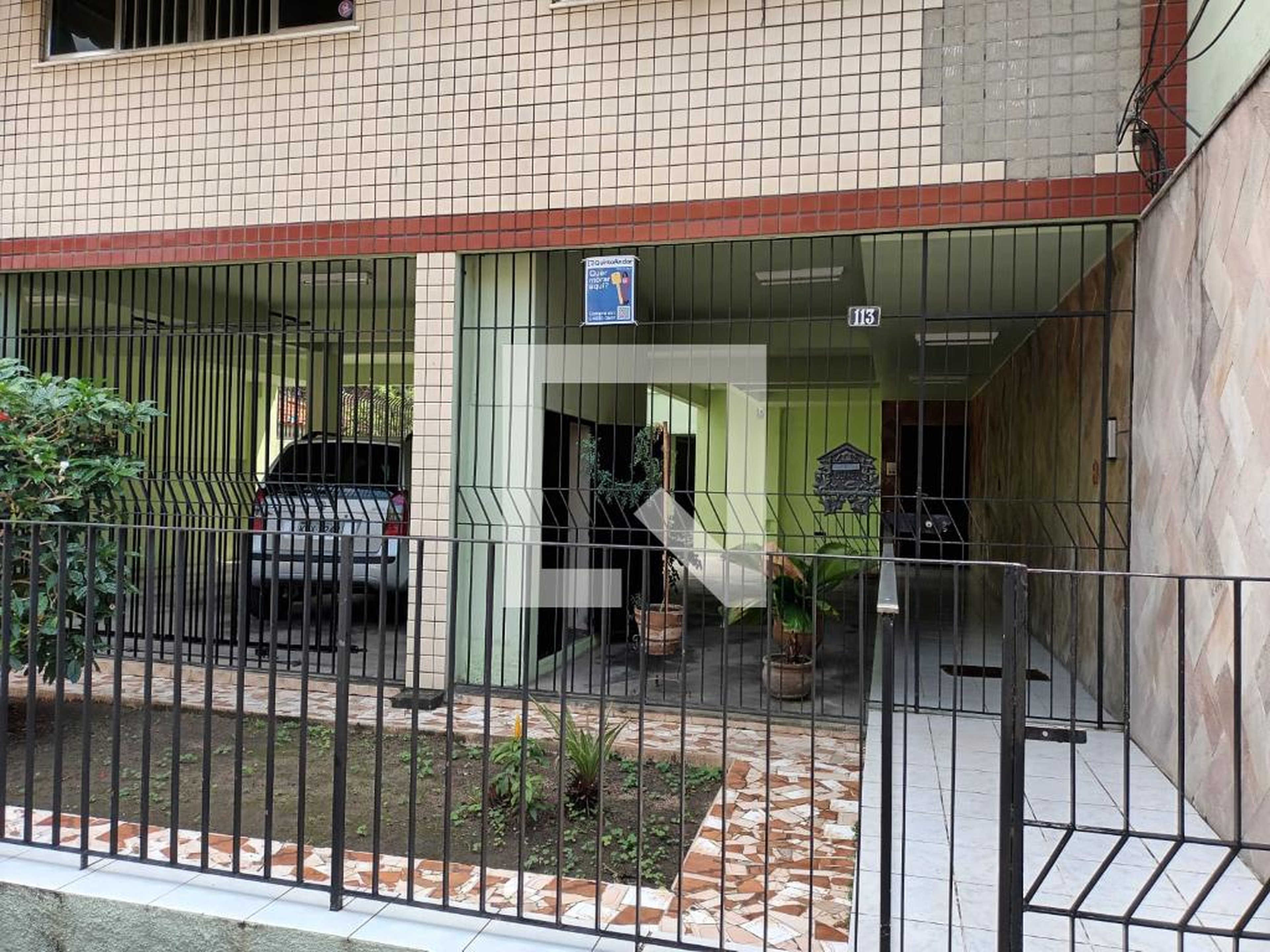 Fachada Condomínio em Rua Jorge Maurício Chometon, 113