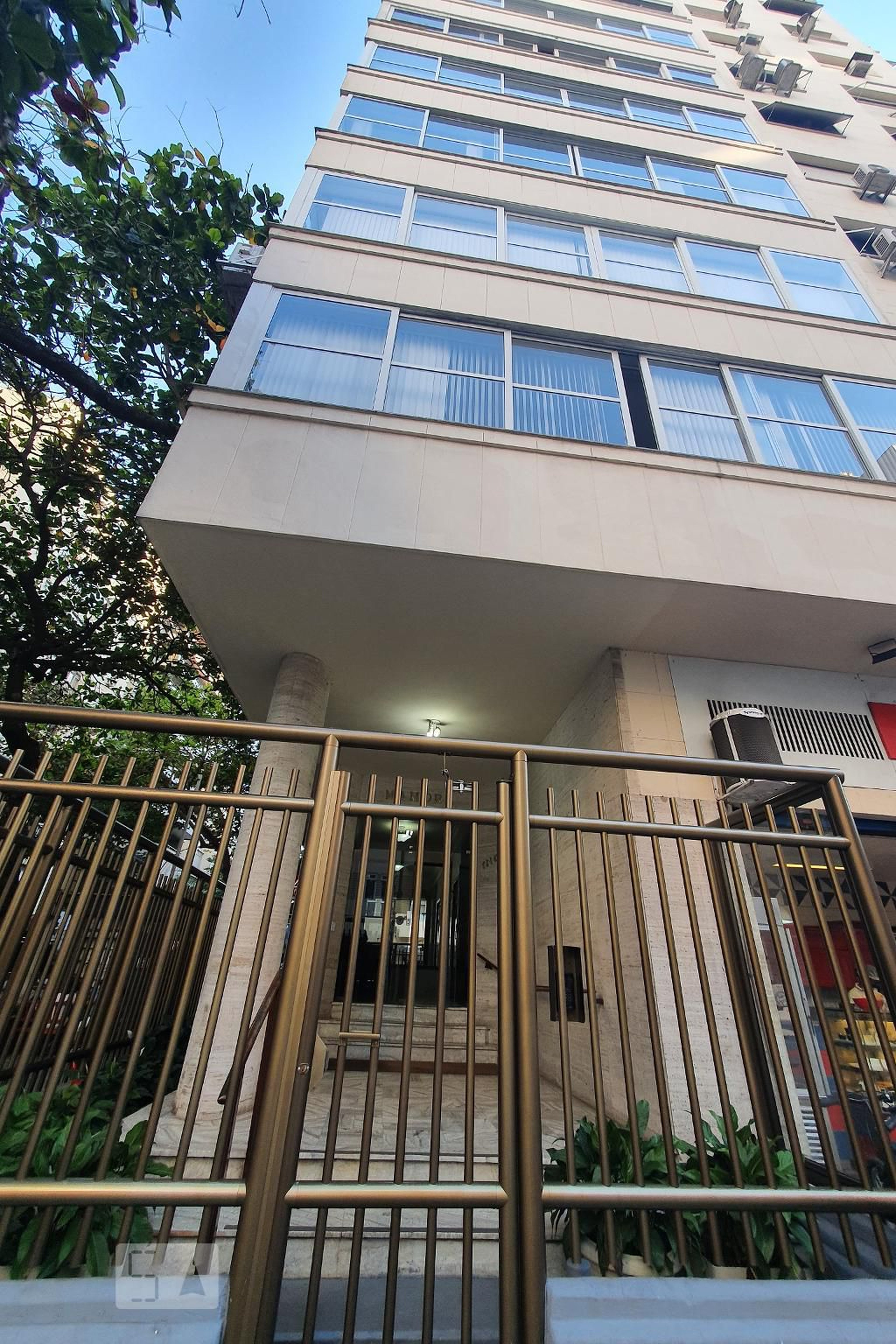 Fachada Condomínio em Av. Nossa Sra. de Copacabana, 1386