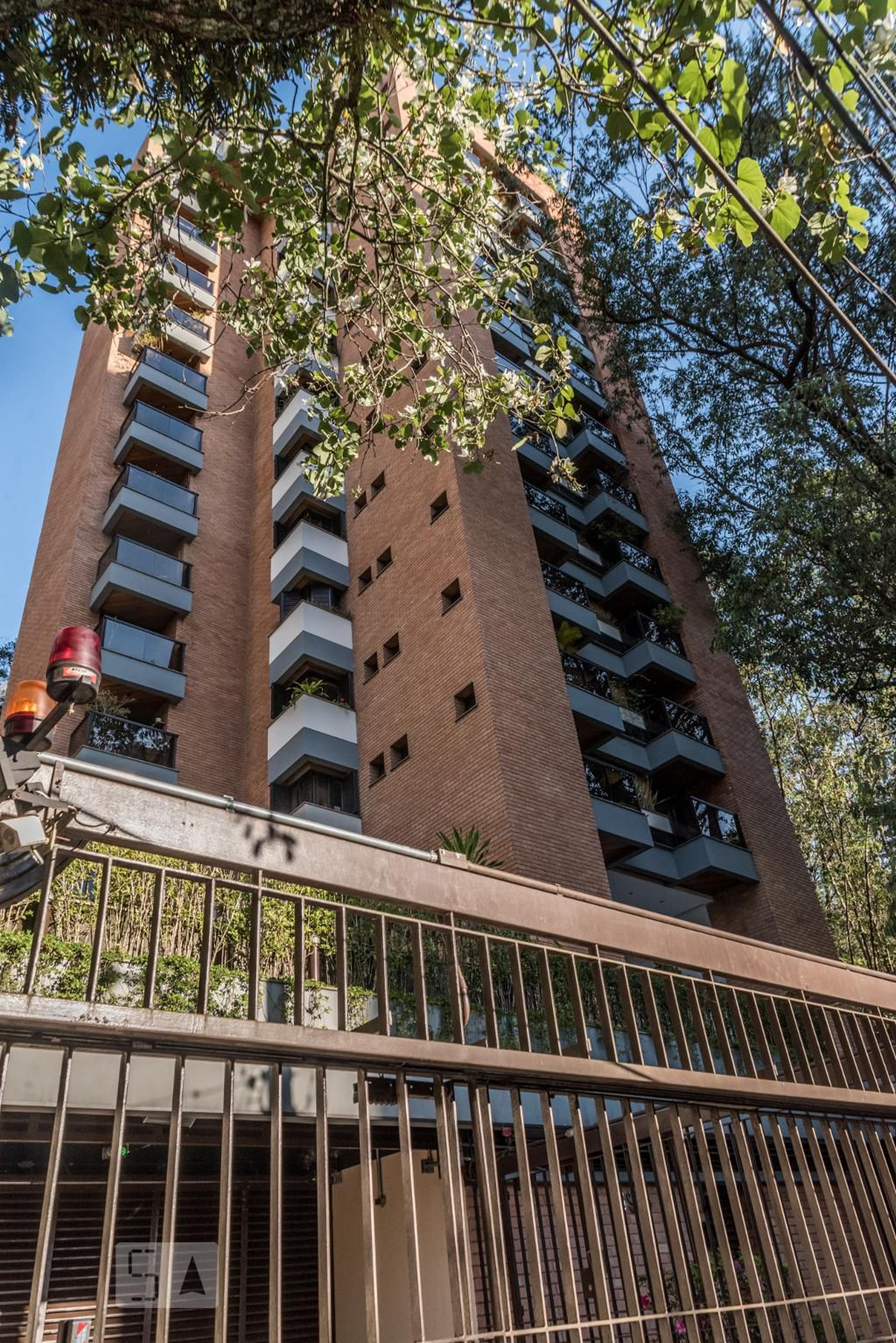 Fachada Condomínio Alcantarilla