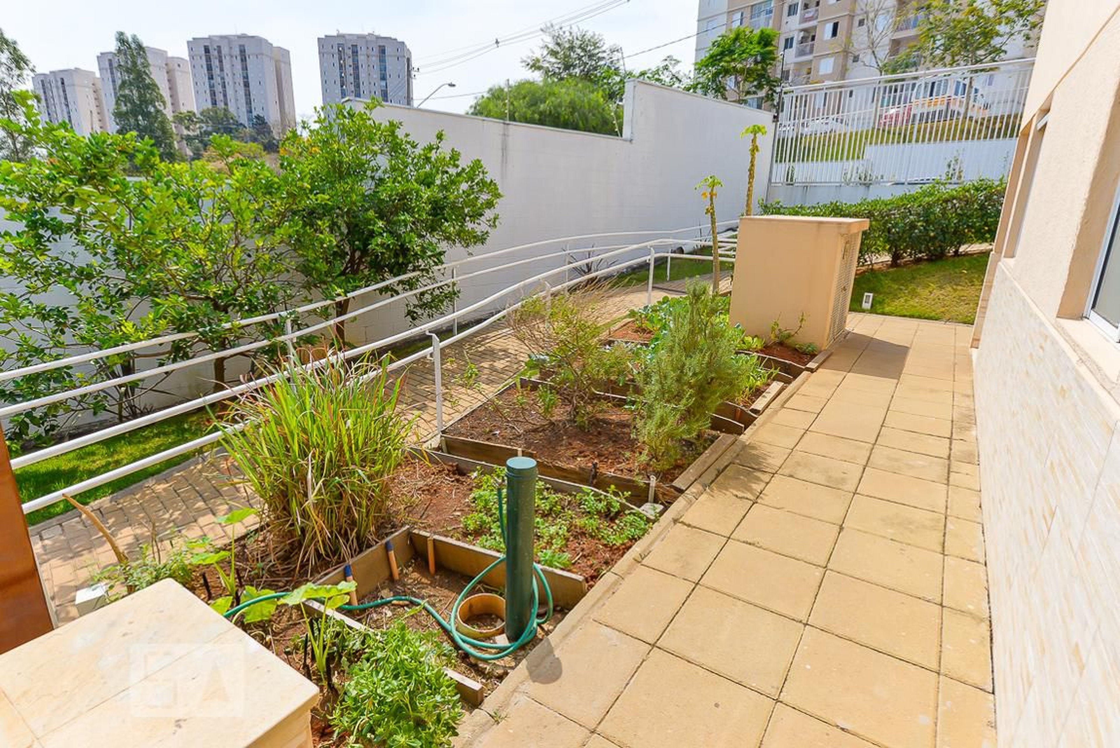 Area Comum Condomínio em Rua Ezio Wagner da Silva, 86