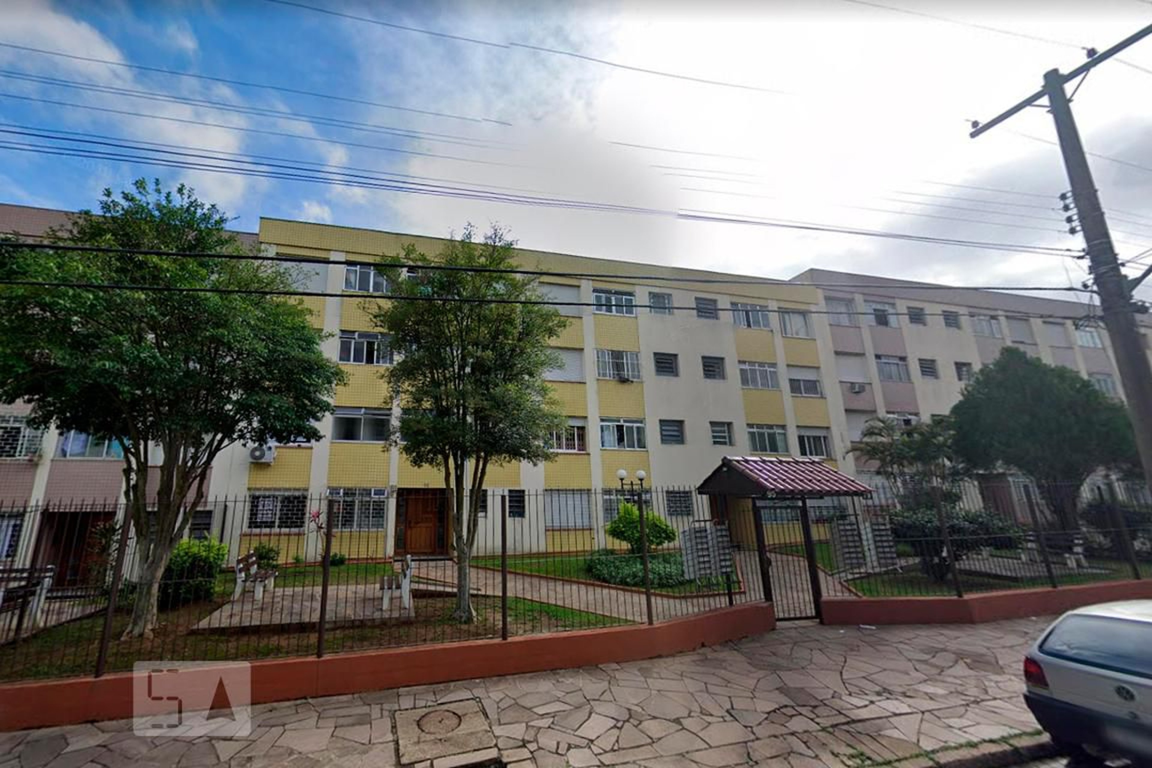 Fachada do Condomínio Condomínio em Rua Domingos Seguézio, 79