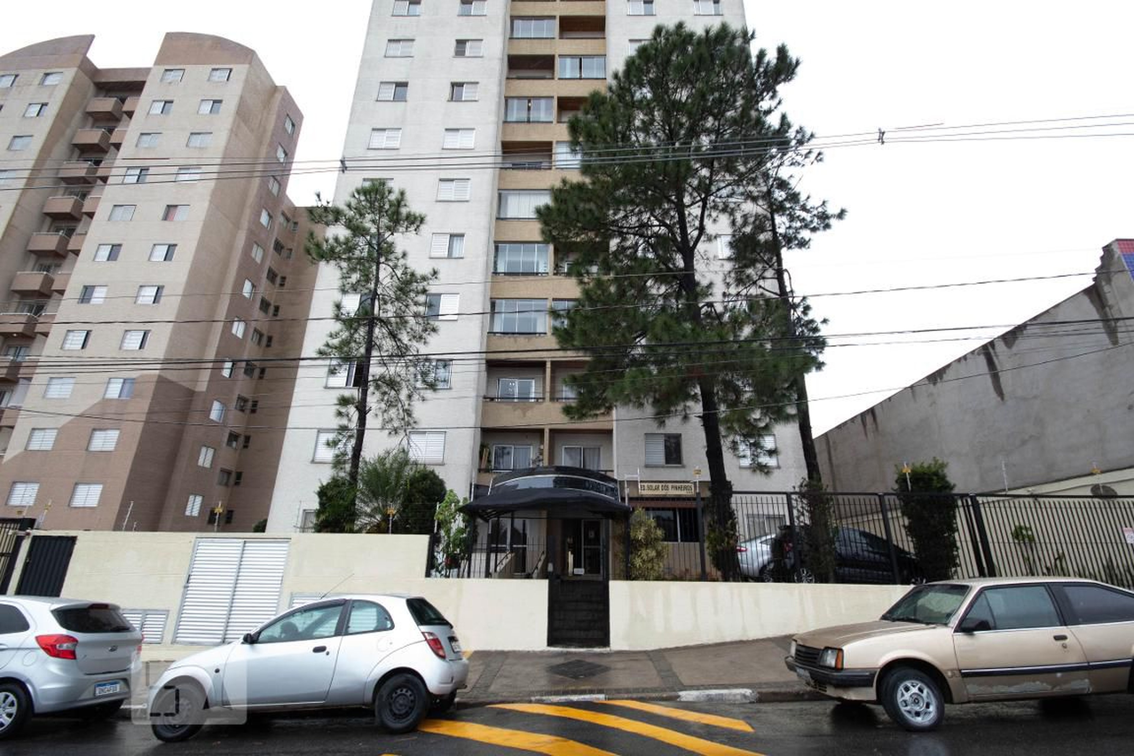 Fachada Condomínio Solar dos Pinheiros