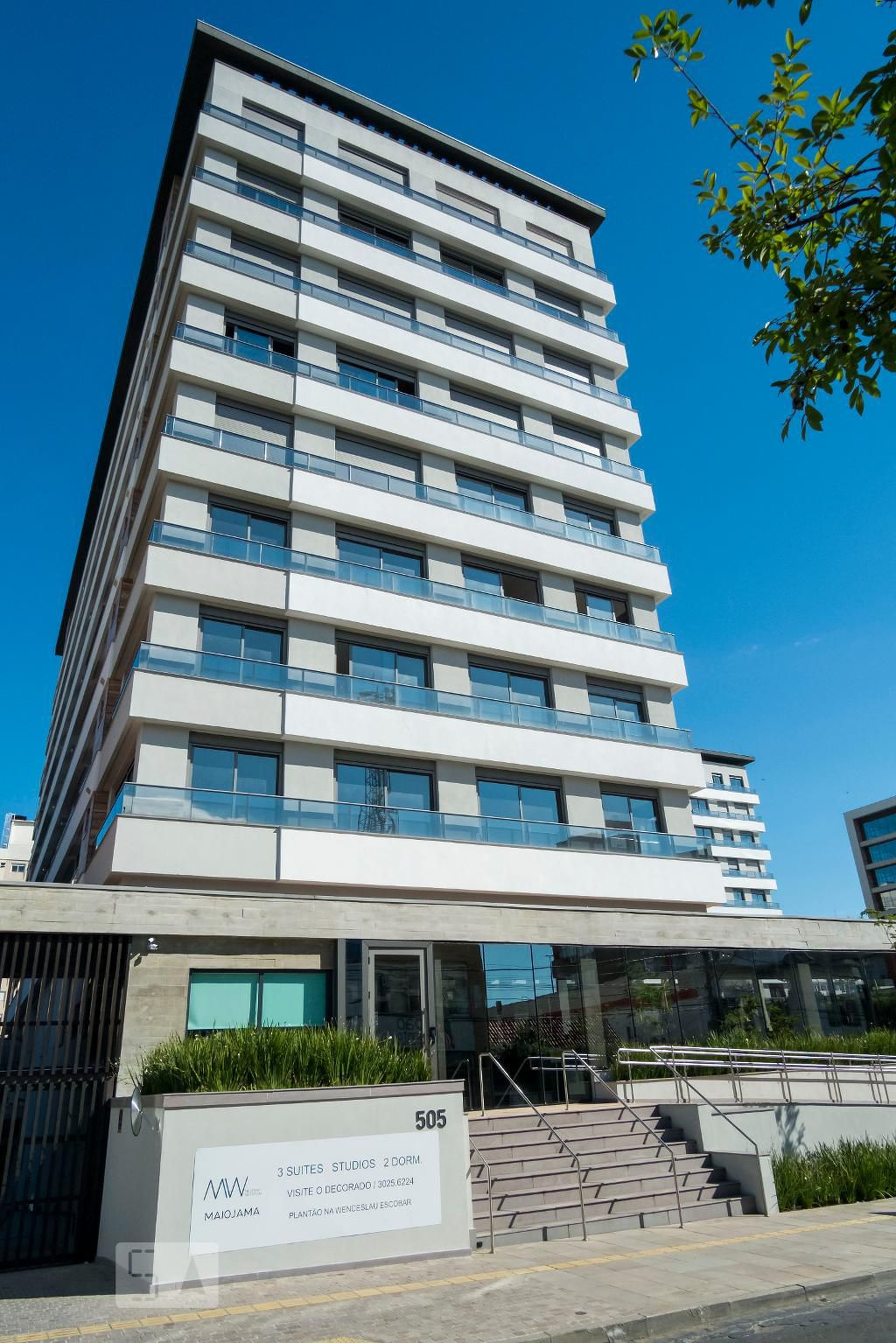 Fachada Condomínio em Avenida Wenceslau Escobar, 2770