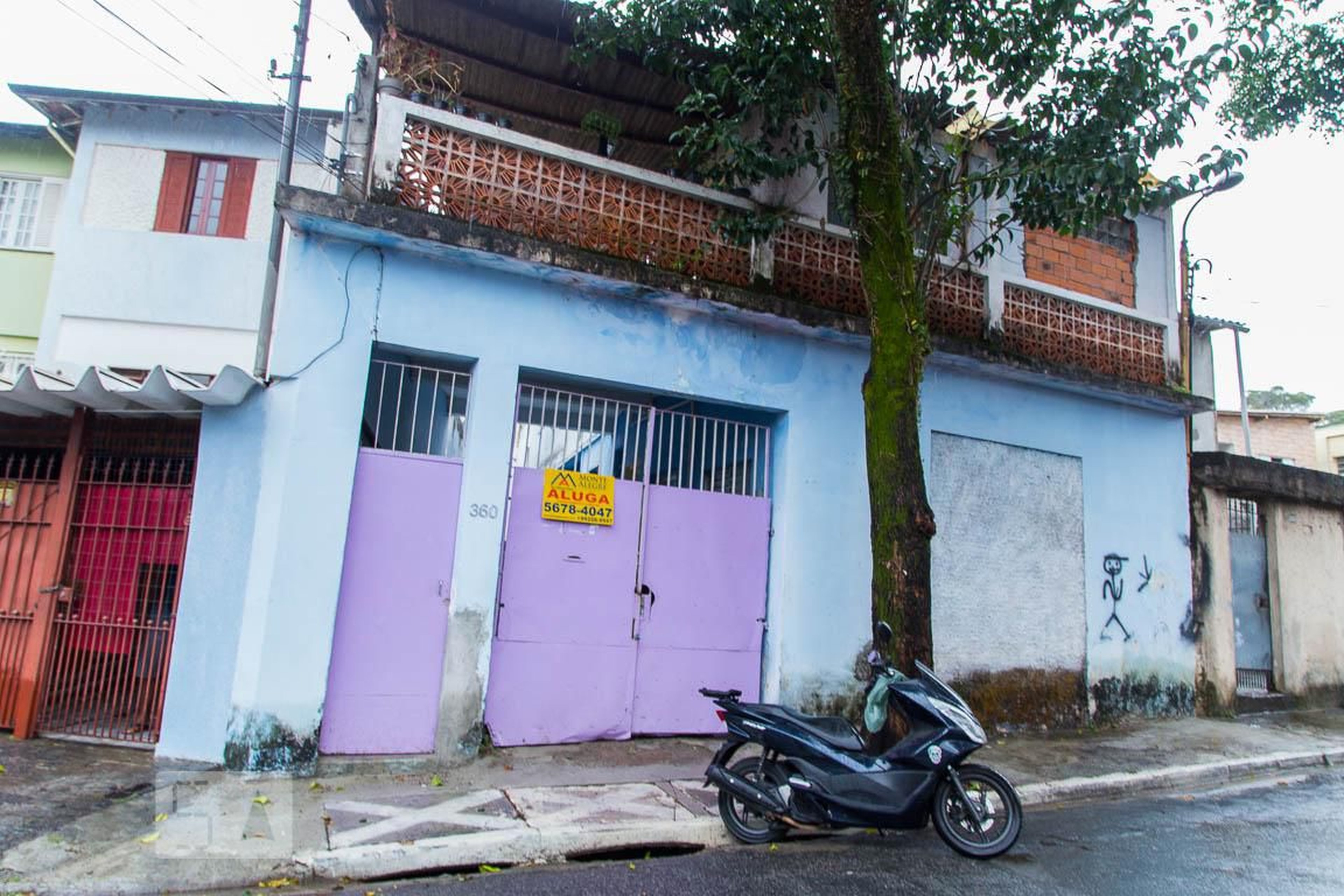 Fachada Condomínio em Rua Esmeralda Monteiro, 360