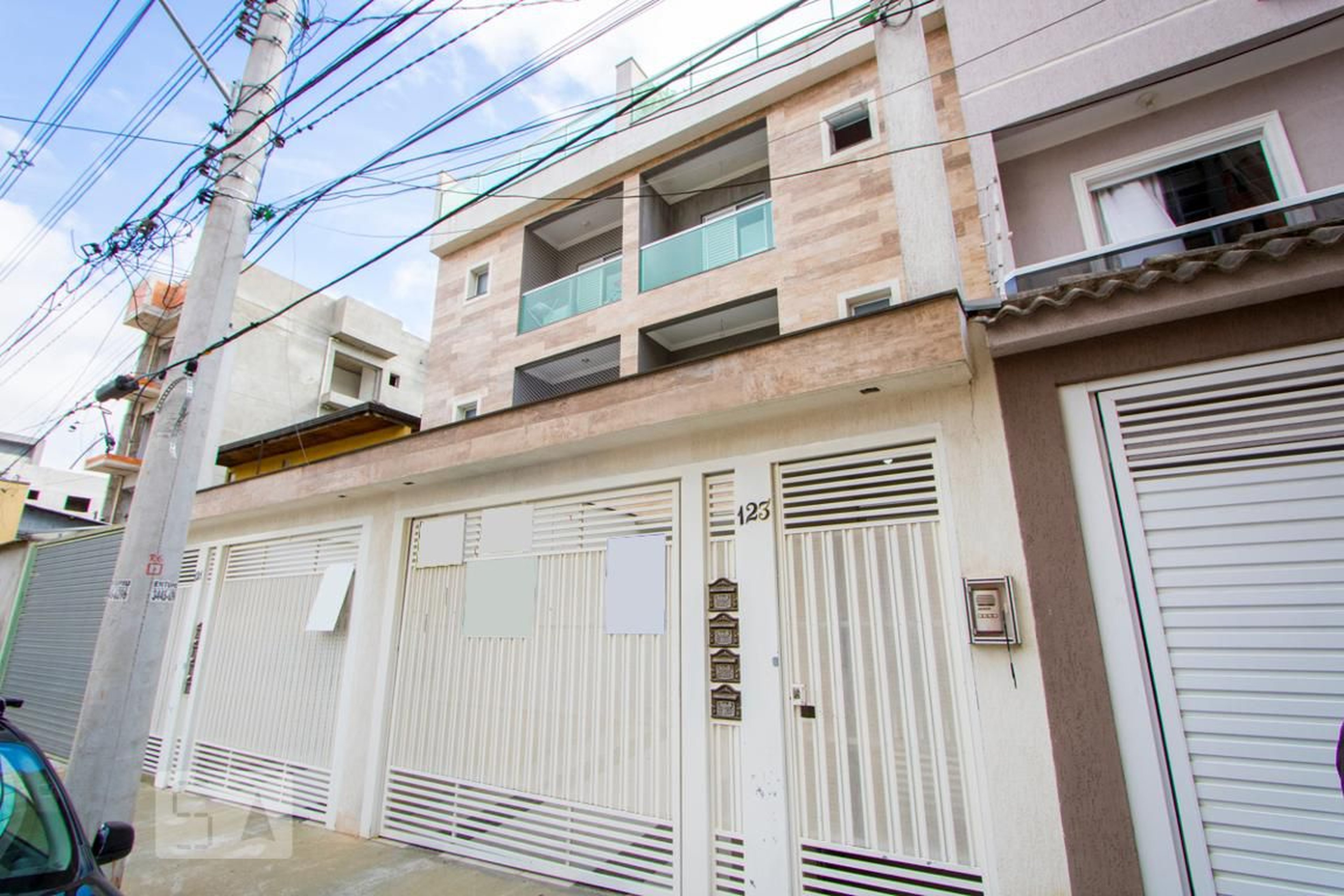 Fachada Condomínio em Rua Paulina Isabel de Queirós, 123