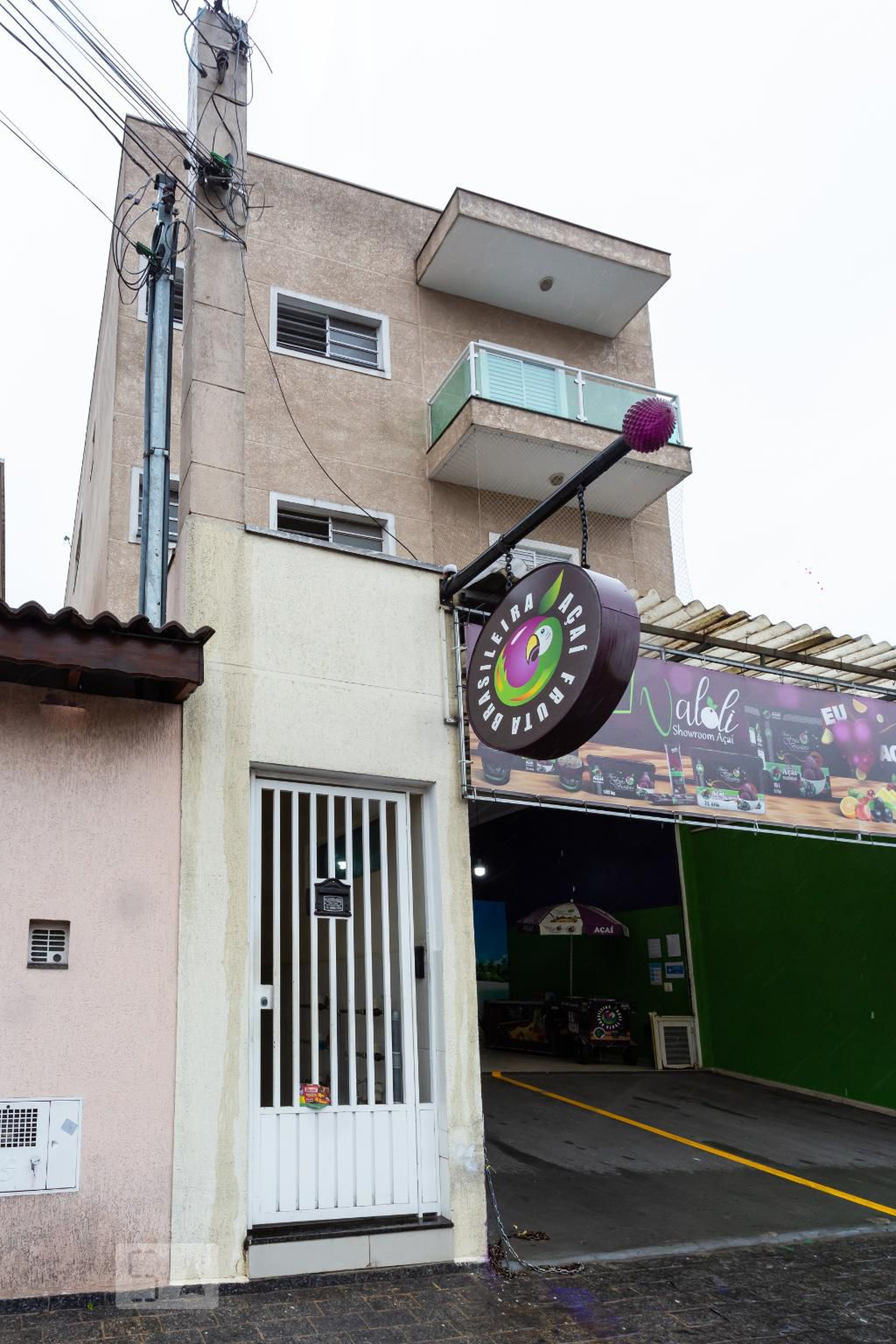 Fachada Condomínio em Rua Maria Gili Scriboni, 90