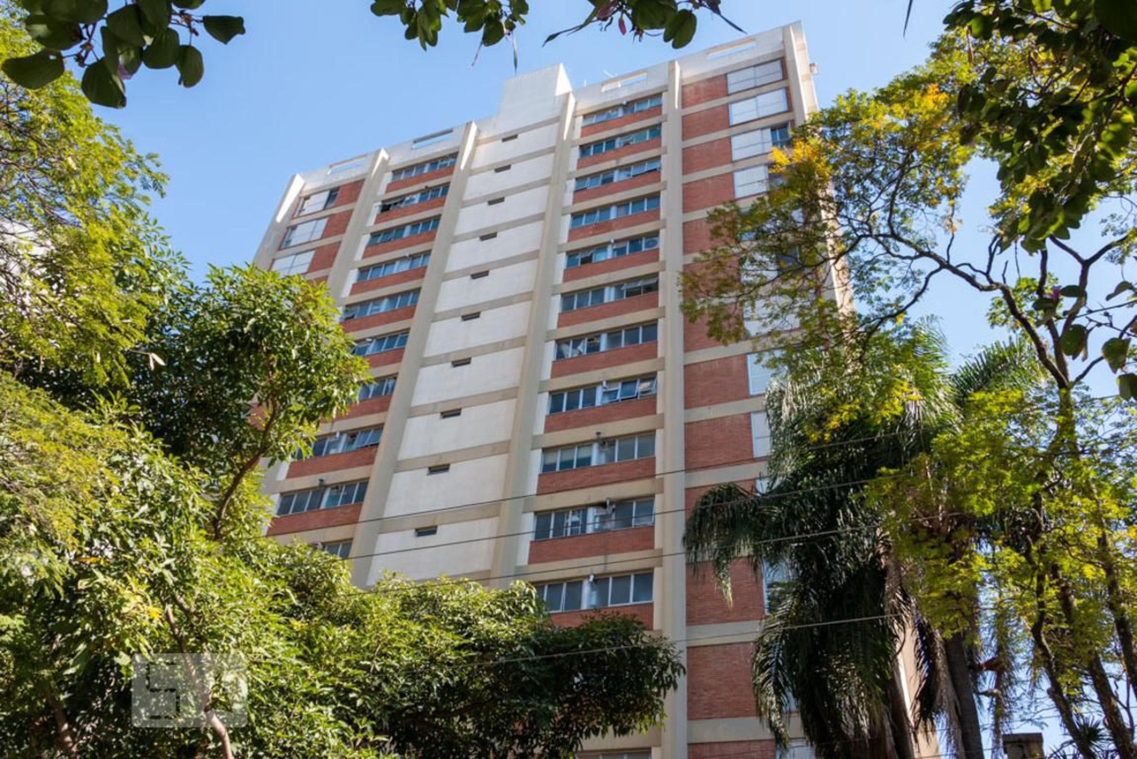 Fachada Condomínio em Rua Senador César Lacerda Vergueiro, 154