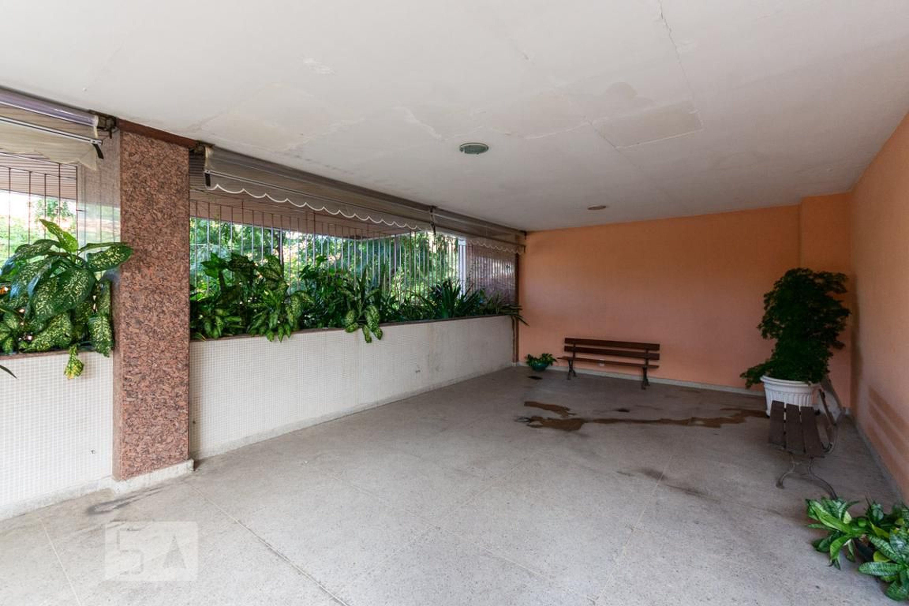 Área comum - Célia Daltro