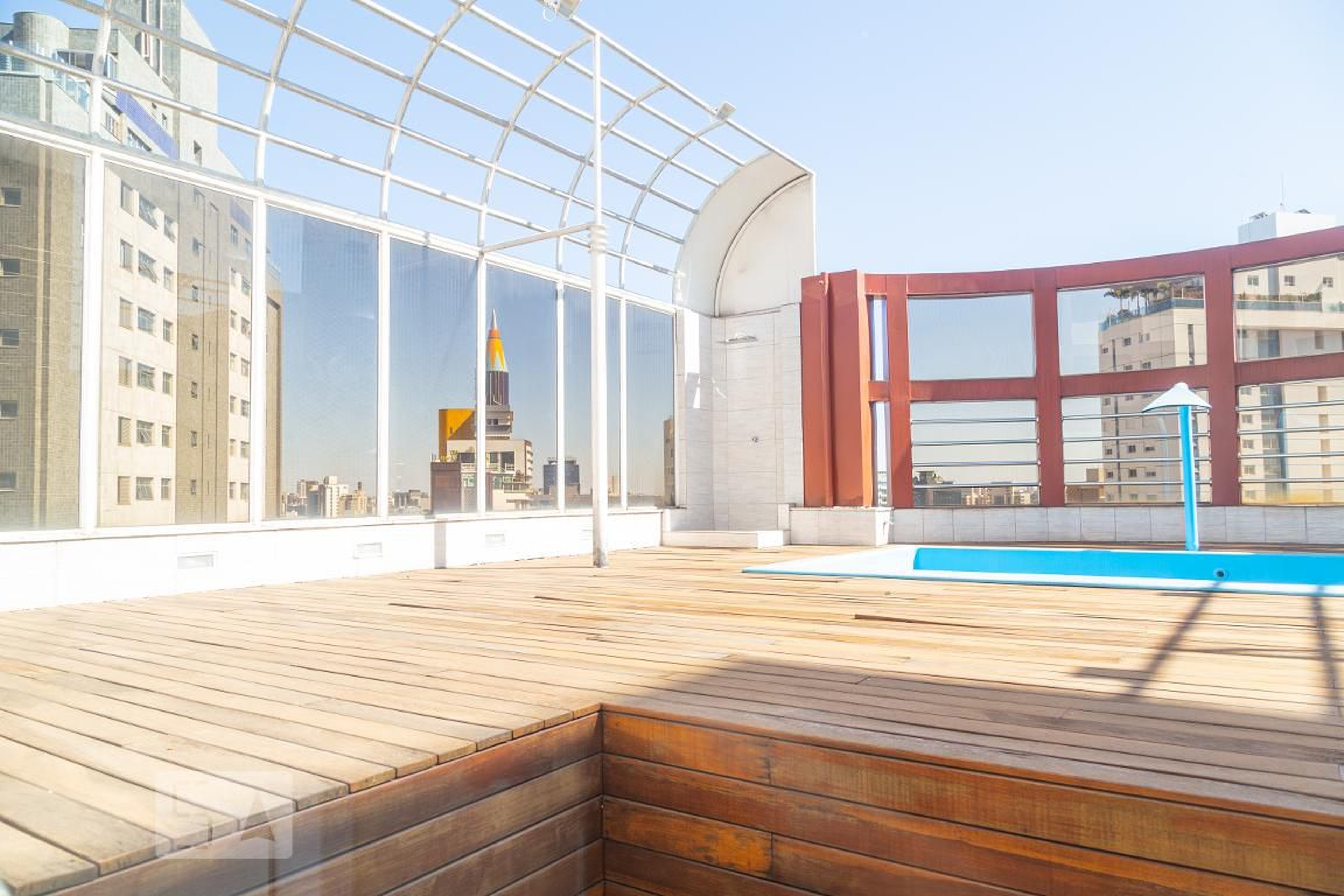 Piscina - Edifício Metropolitan Flat