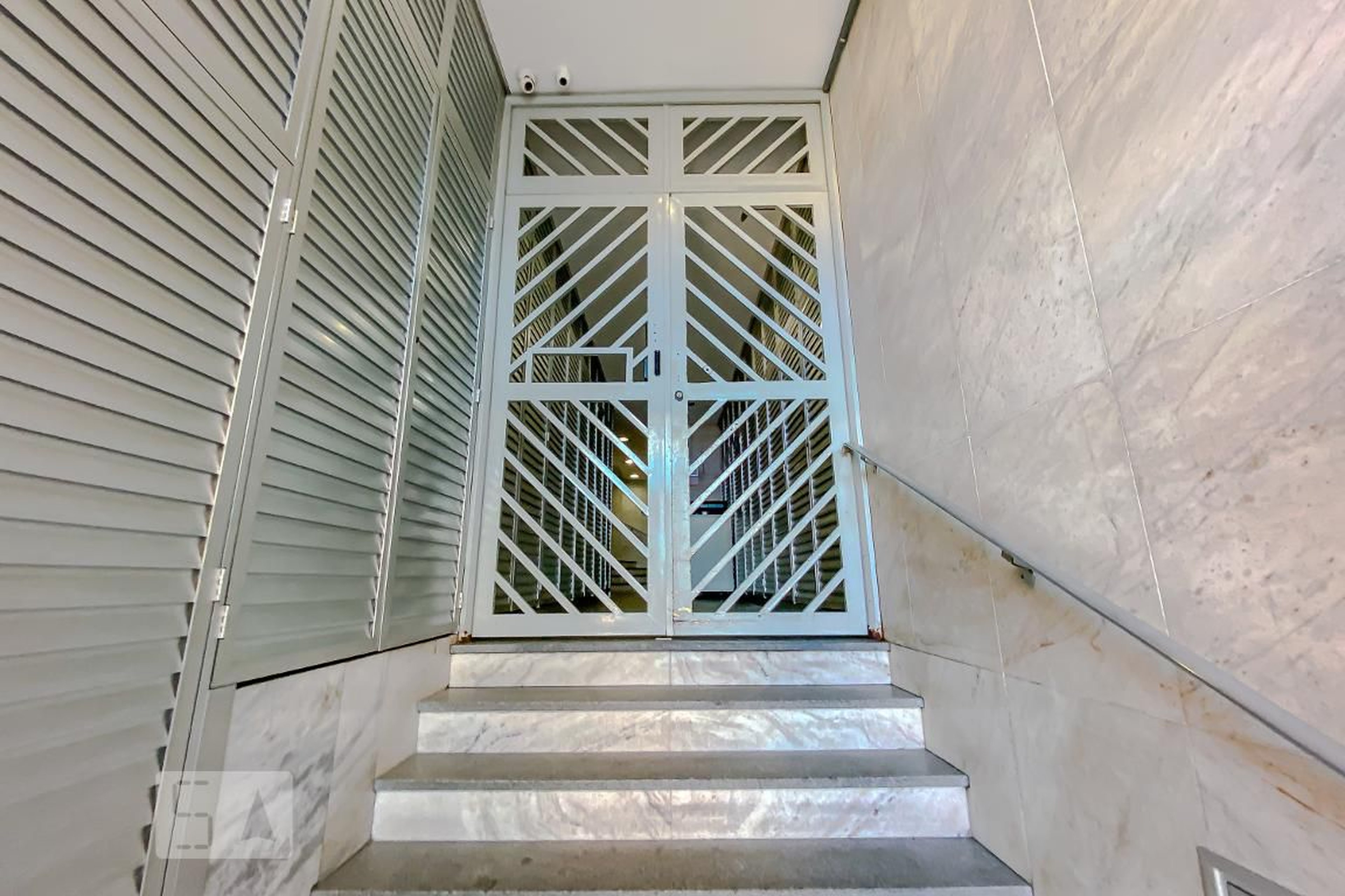 Entrada - Edifício Oeste