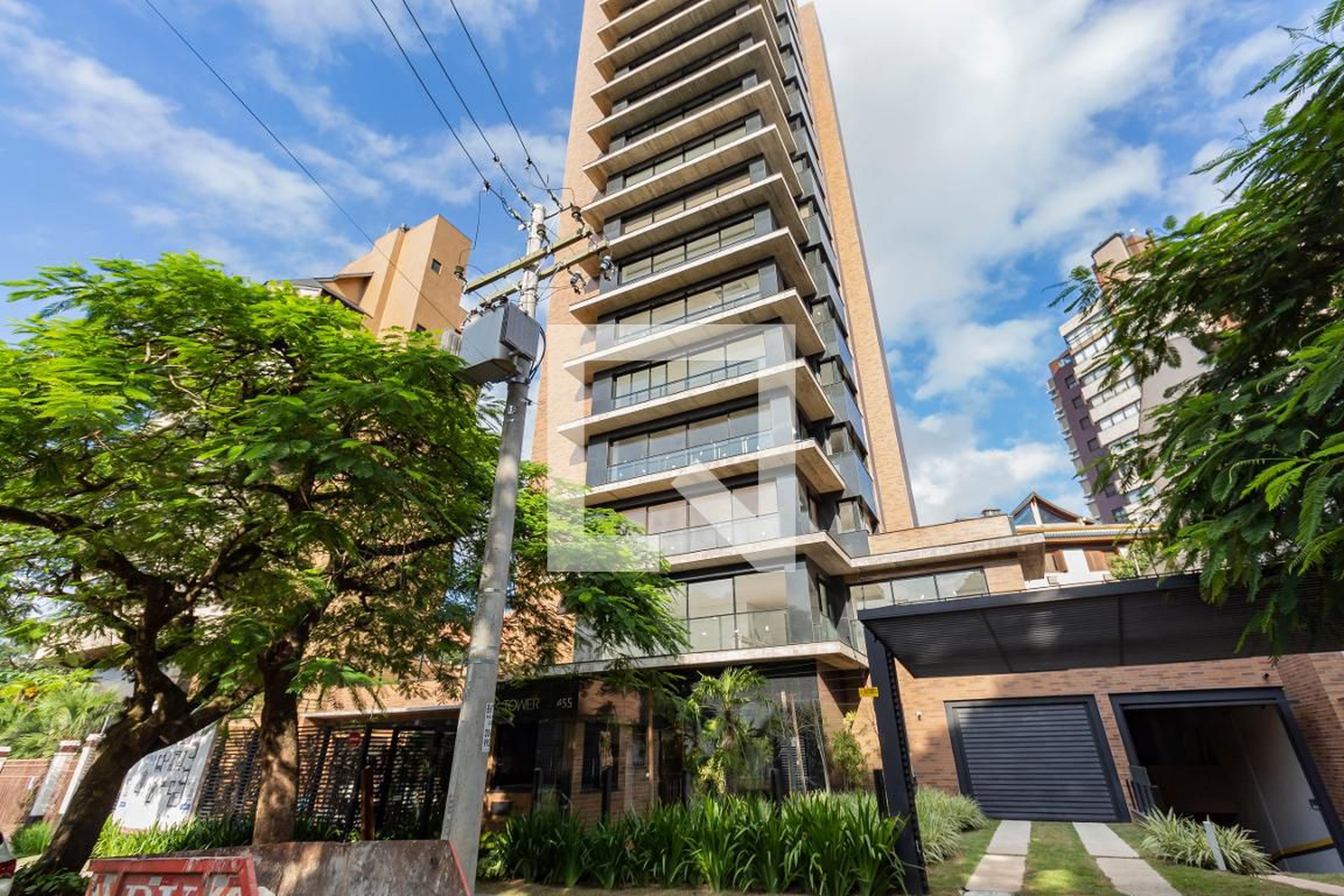 Fachada do Condomínio Condomínio em Avenida Itajaí, 455