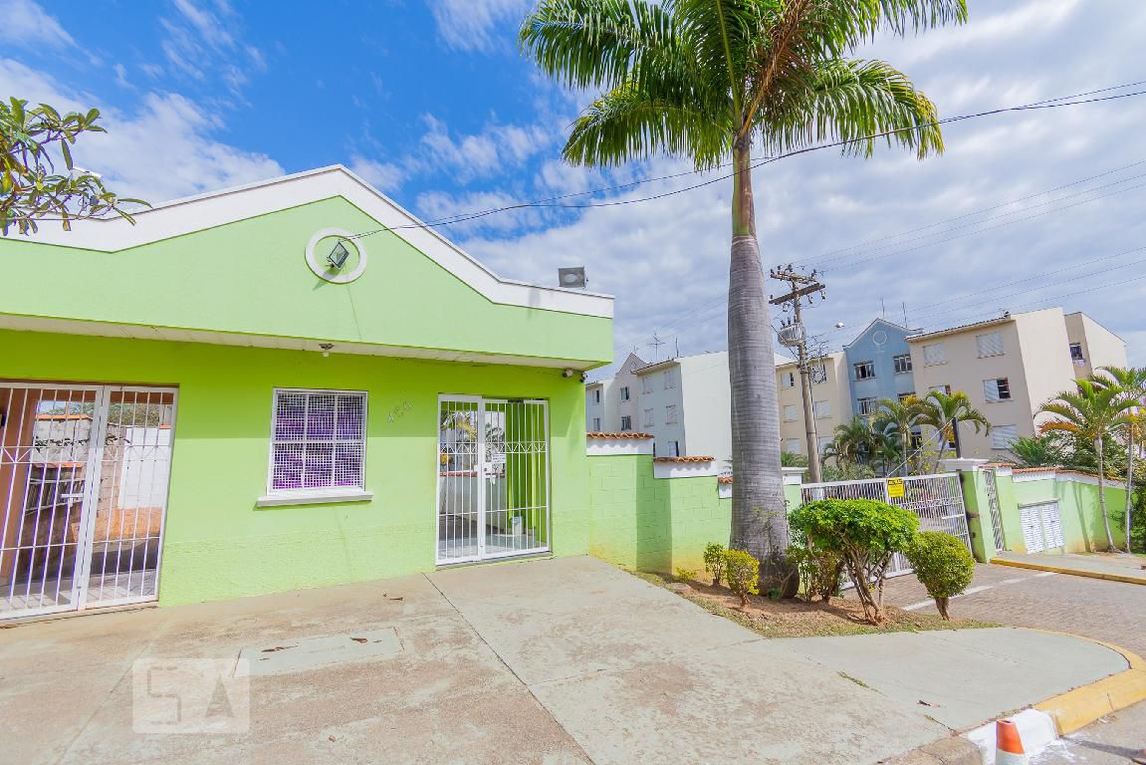 Fachada do Condomínio Condomínio Morada das Bandeiras