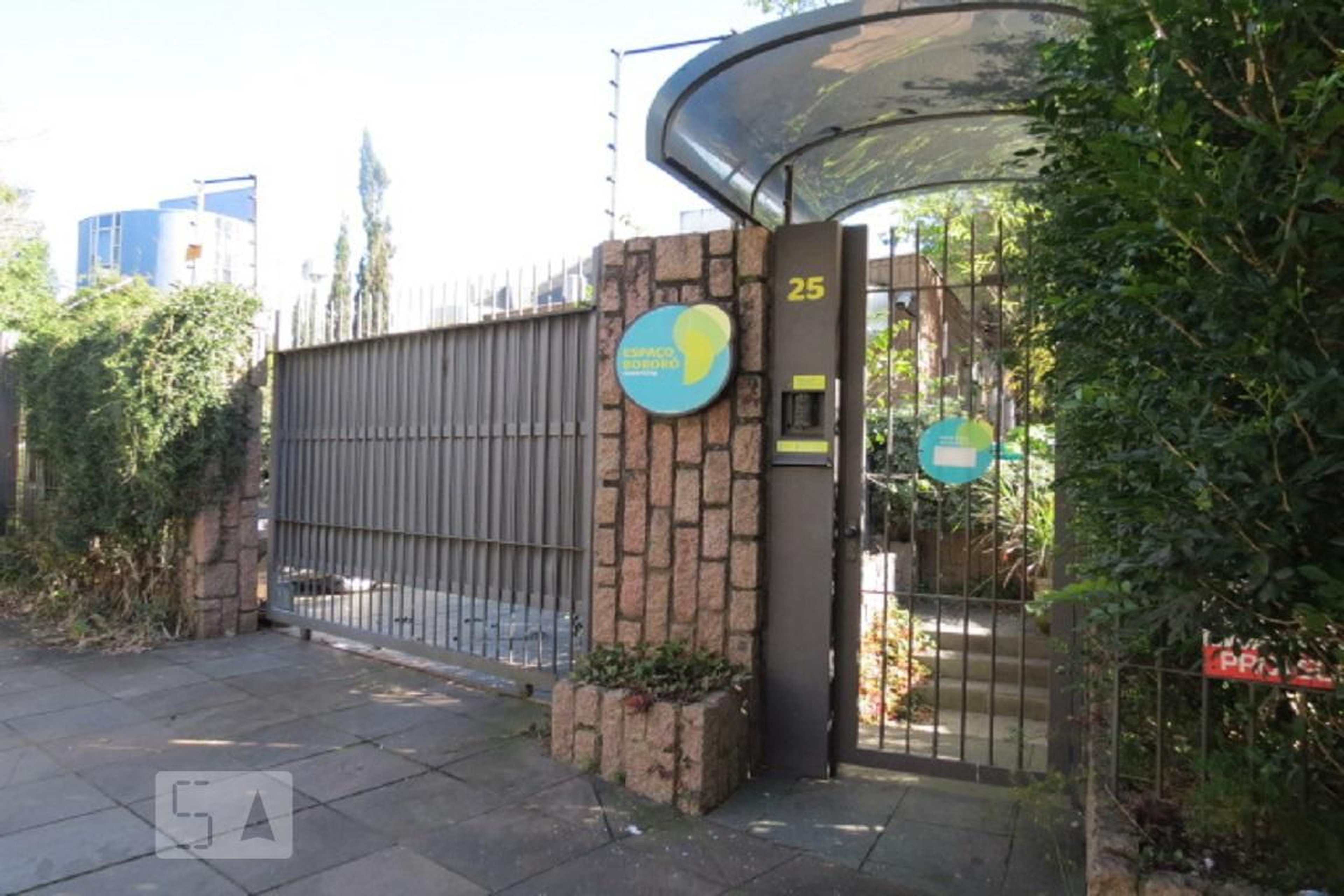 Fachada Condomínio em Rua Bororó, 25