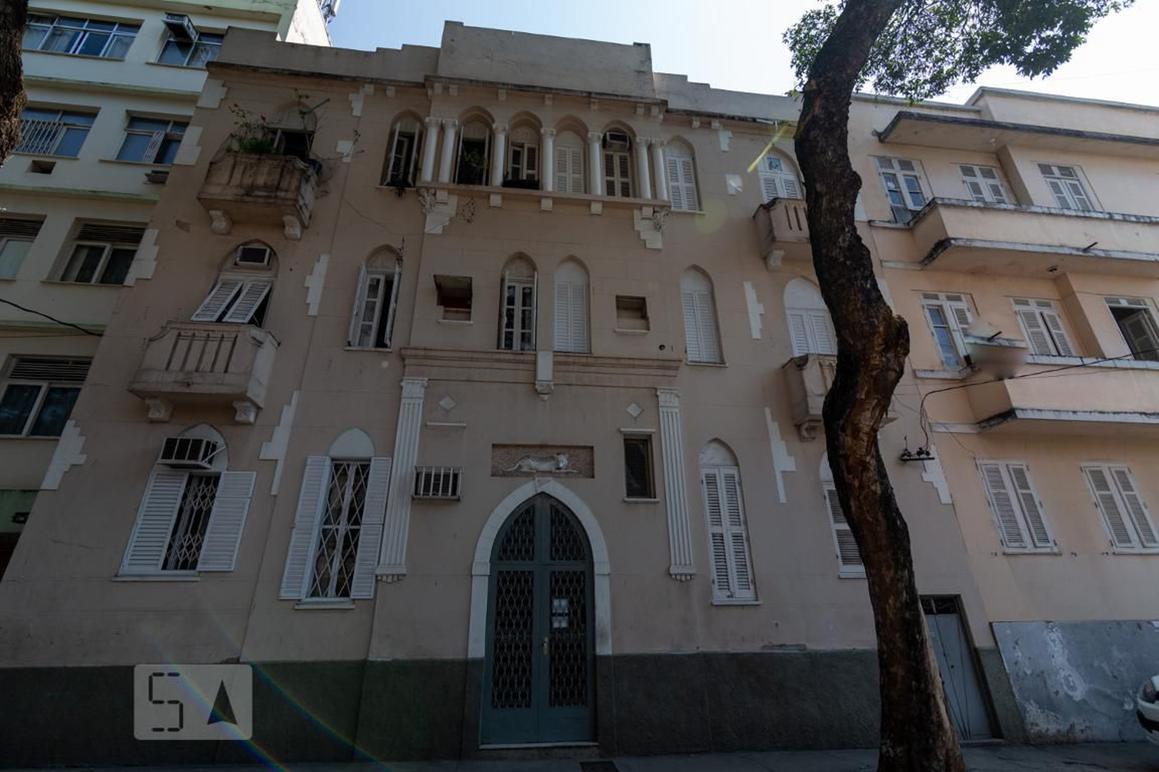 Fachada Condomínio em Rua Maia de Lacerda, 76