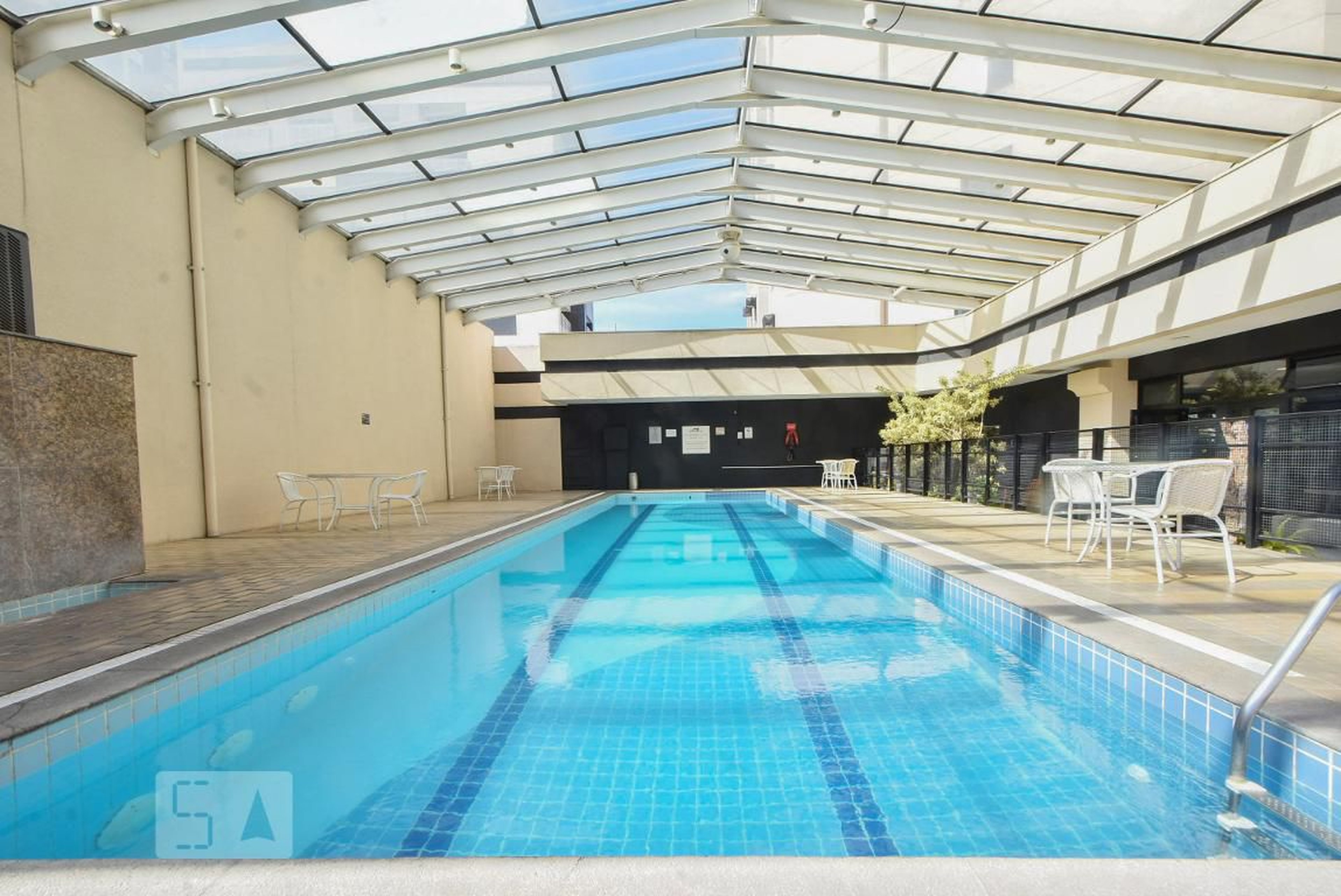 Piscina Coberta - eSuites Congonhas by Atlantica