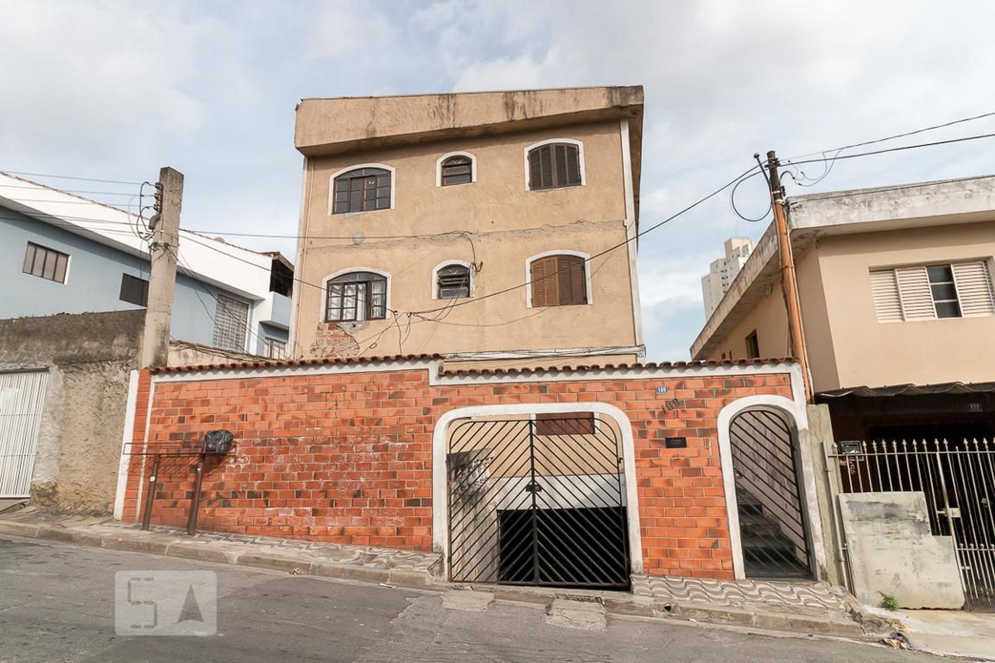 Fachada do prédio Condomínio em Alameda Amélia, 169