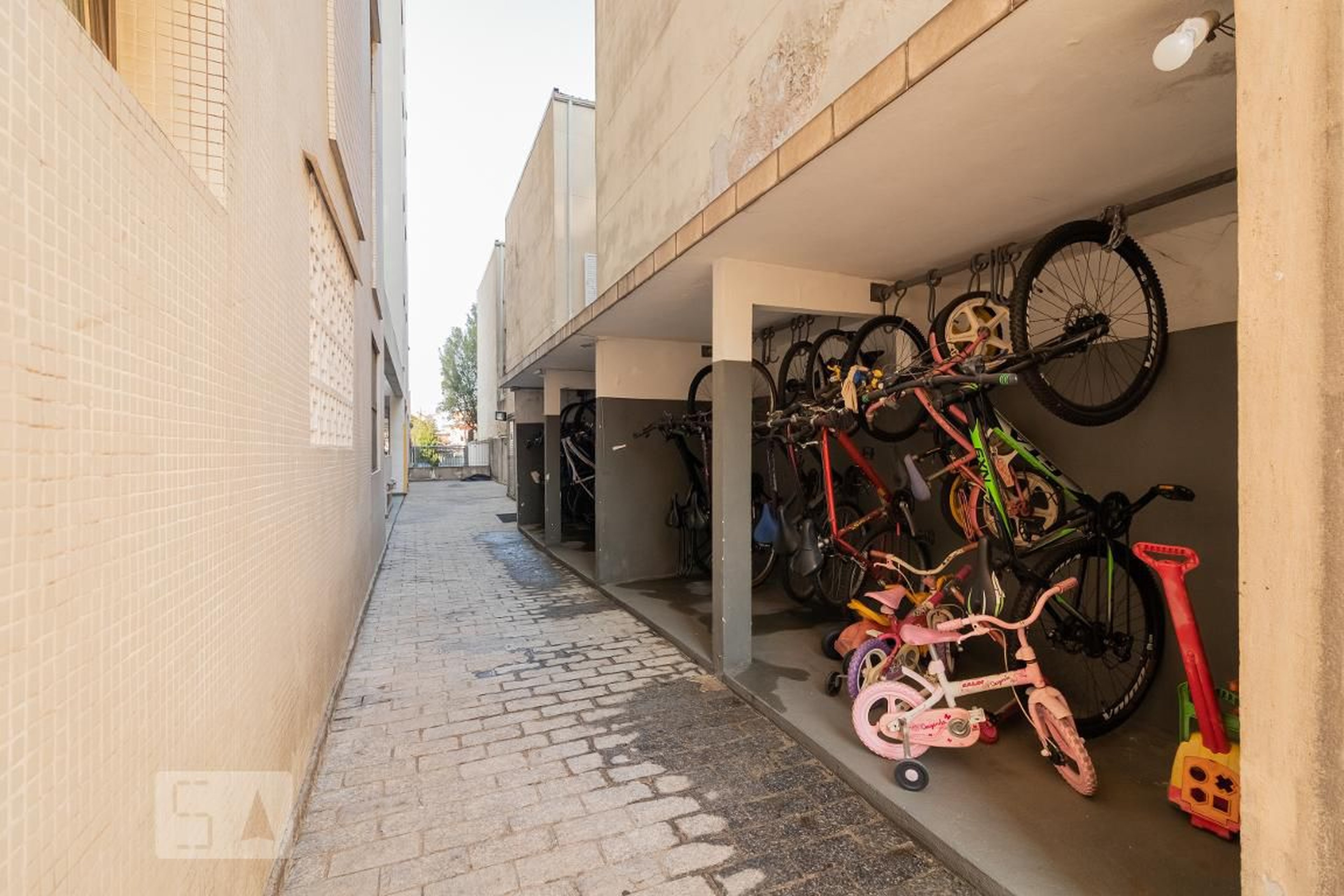 Bicicletario - Edifício Maria de Lourdes Haddad