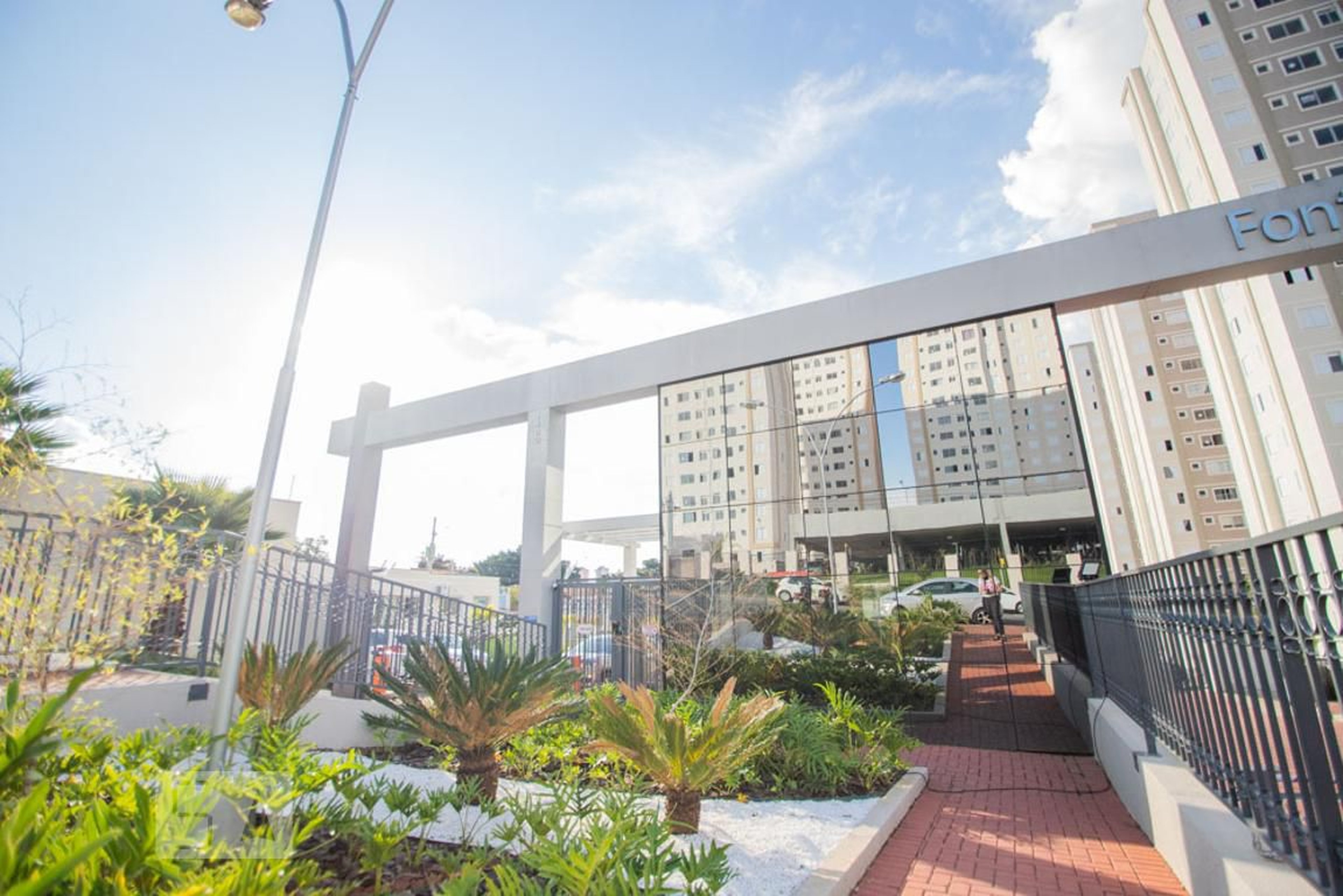 fachada Condomínio em Avenida João Batista Morato do Canto, 505