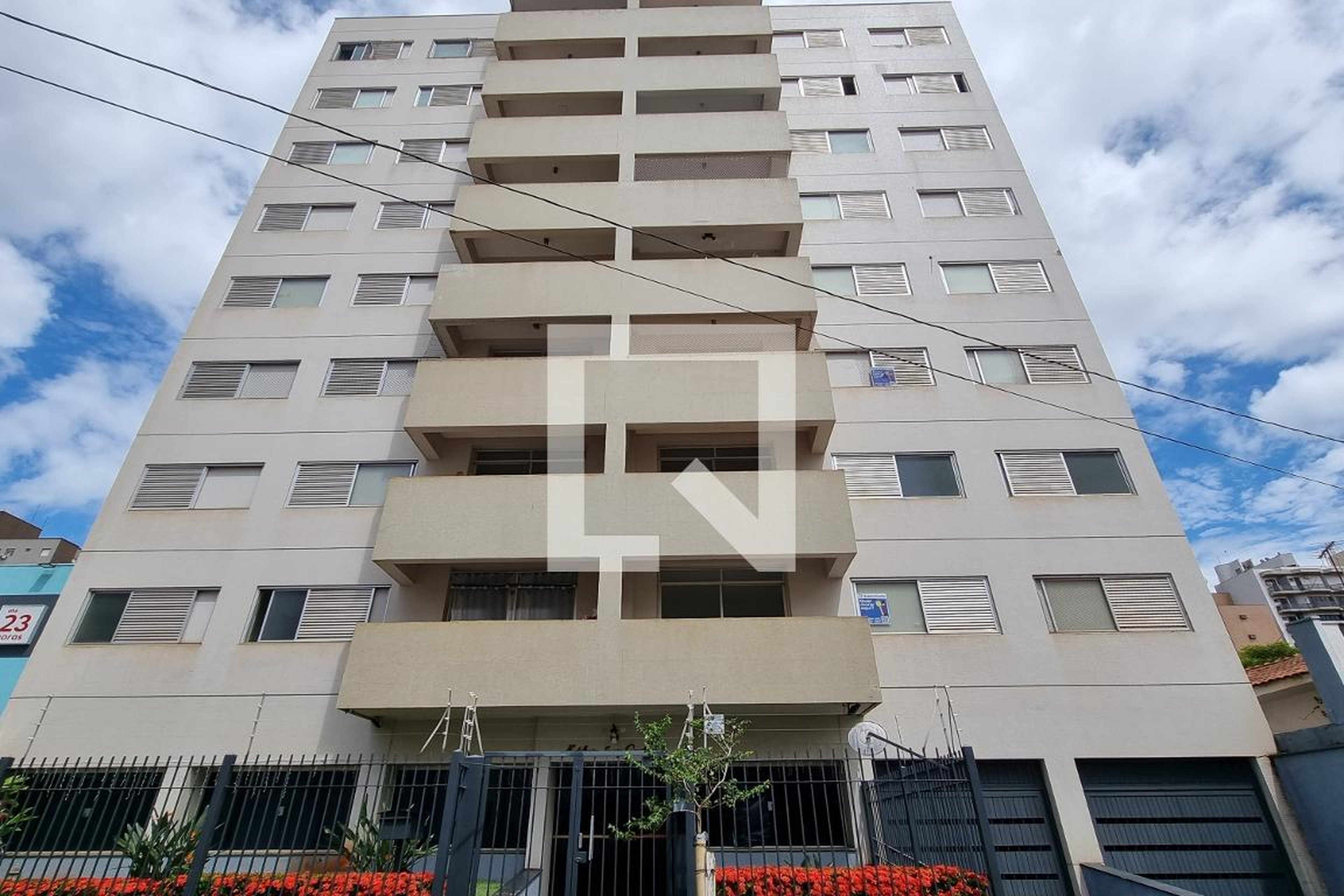 Prédio Condomínio Edif L Gaetani