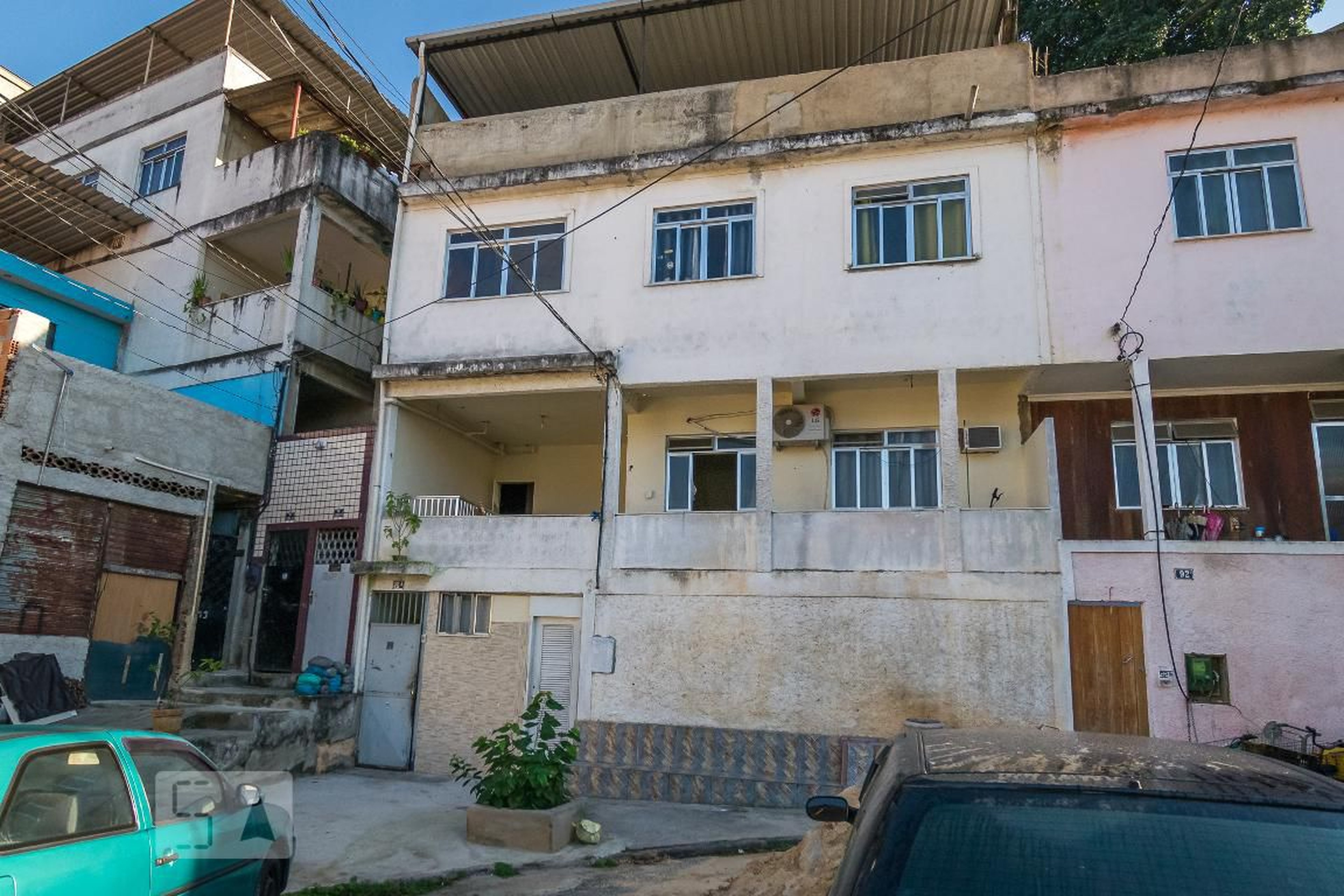 Fachada do Prédio Condomínio em Rua Maués, 92A