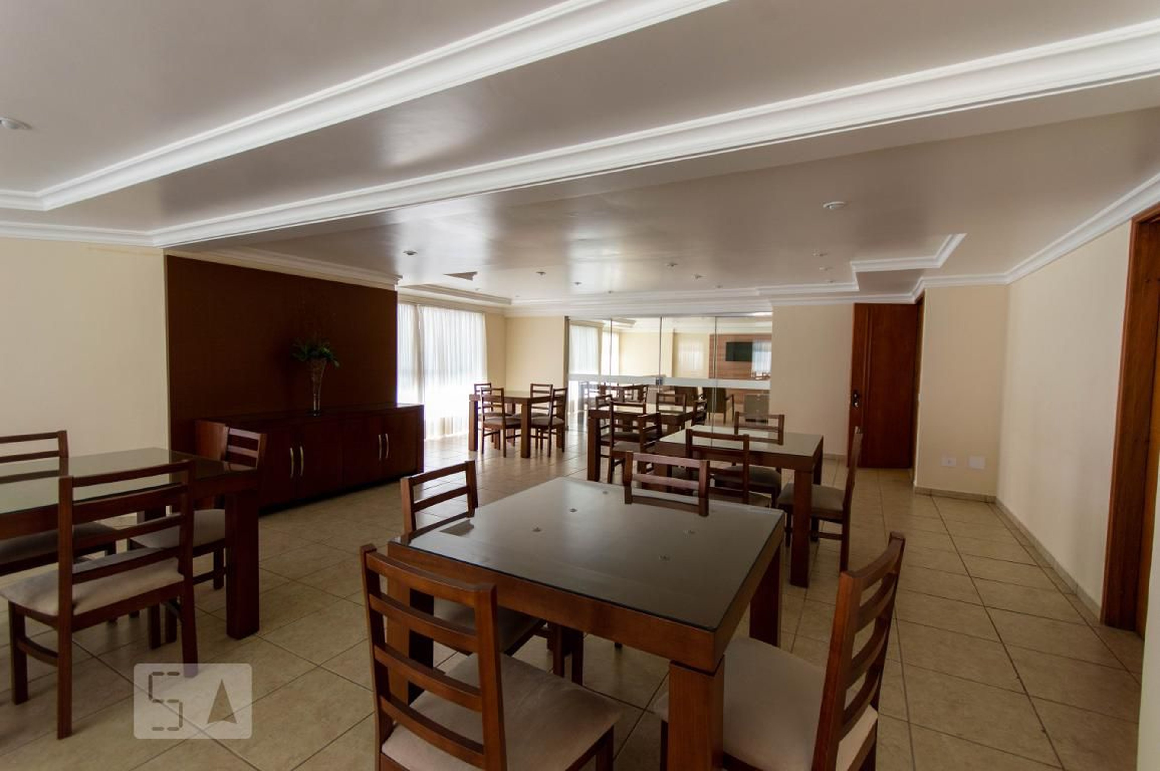 Salao de Festa - Rio Tâmisa