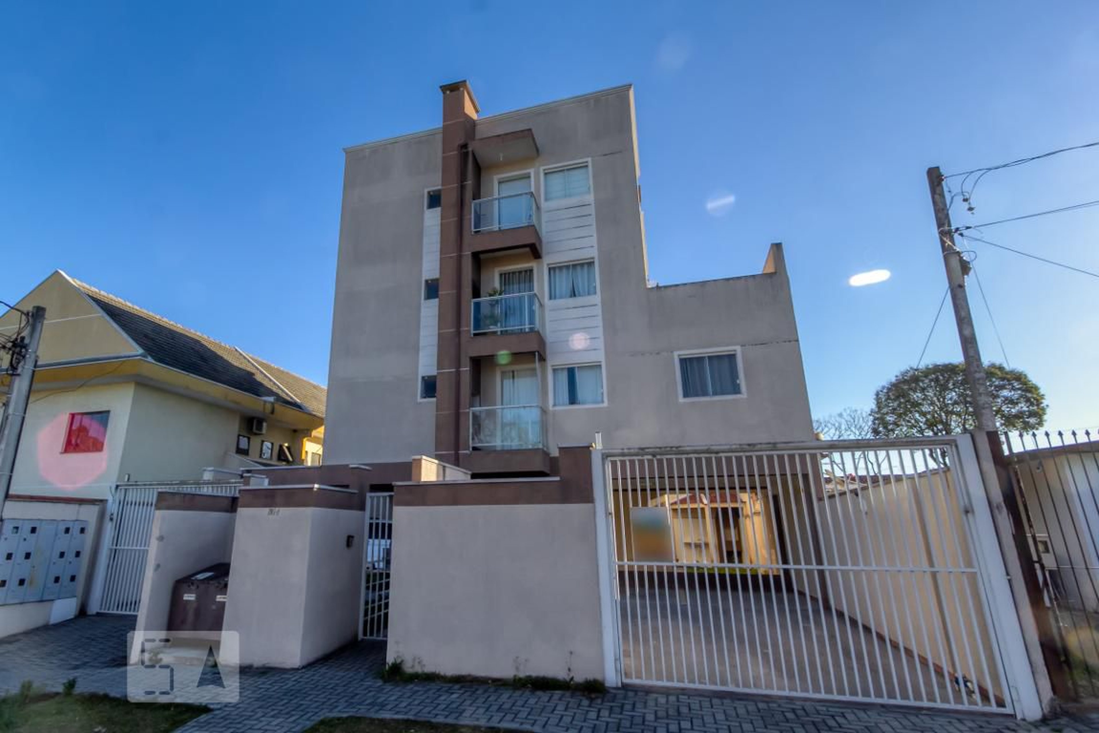 Fachada Condomínio em Rua Fernão Dias Pais, 314