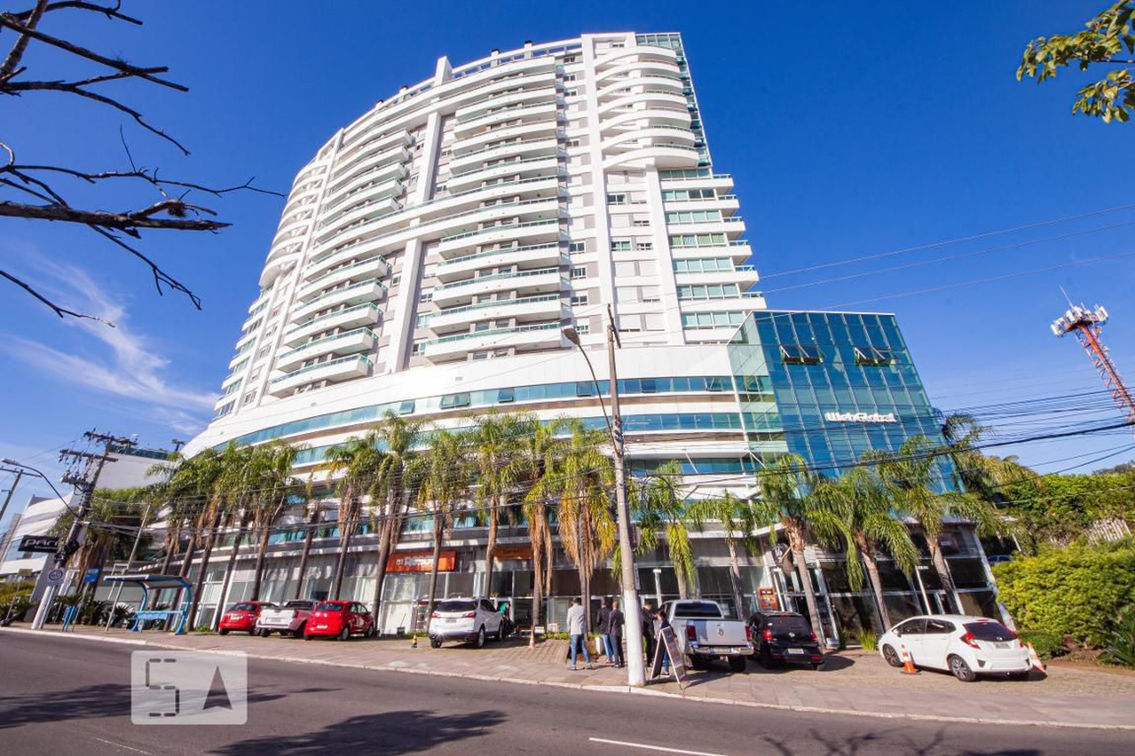 Fachada do Condomínio Condomínio Parigi