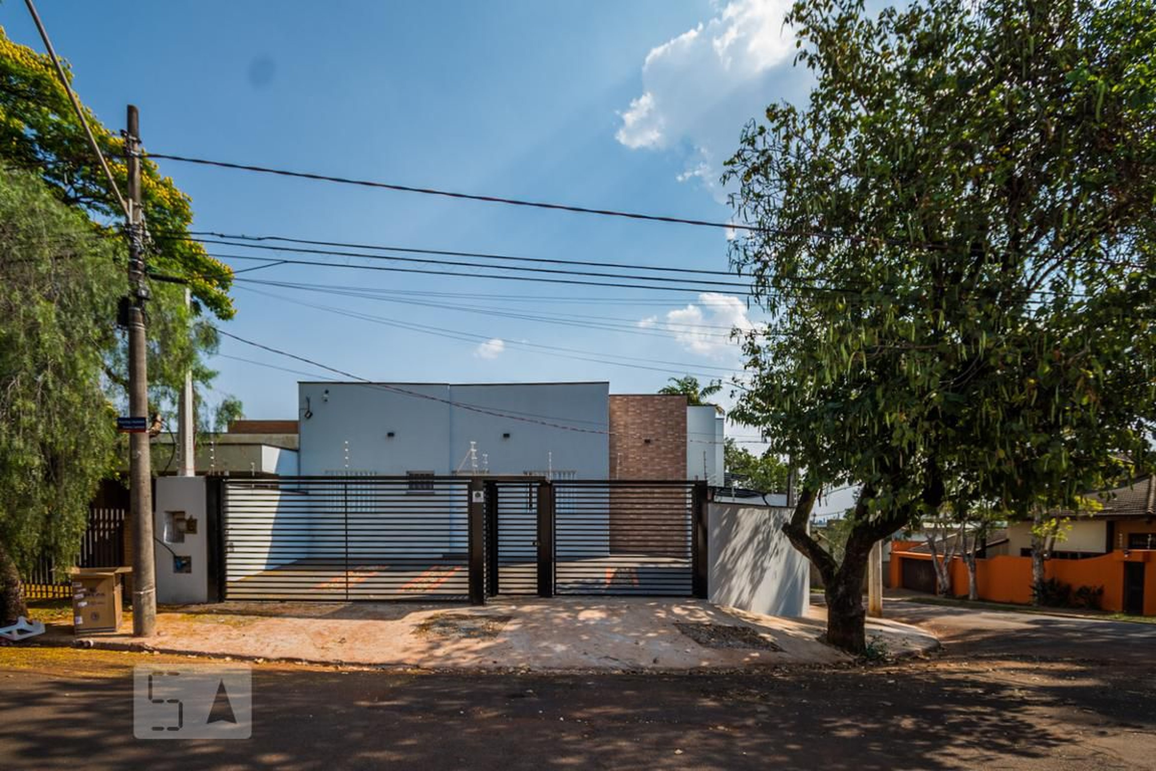 Fachada Condomínio em Rua Engenheiro Humberto Soares Camargo, 662