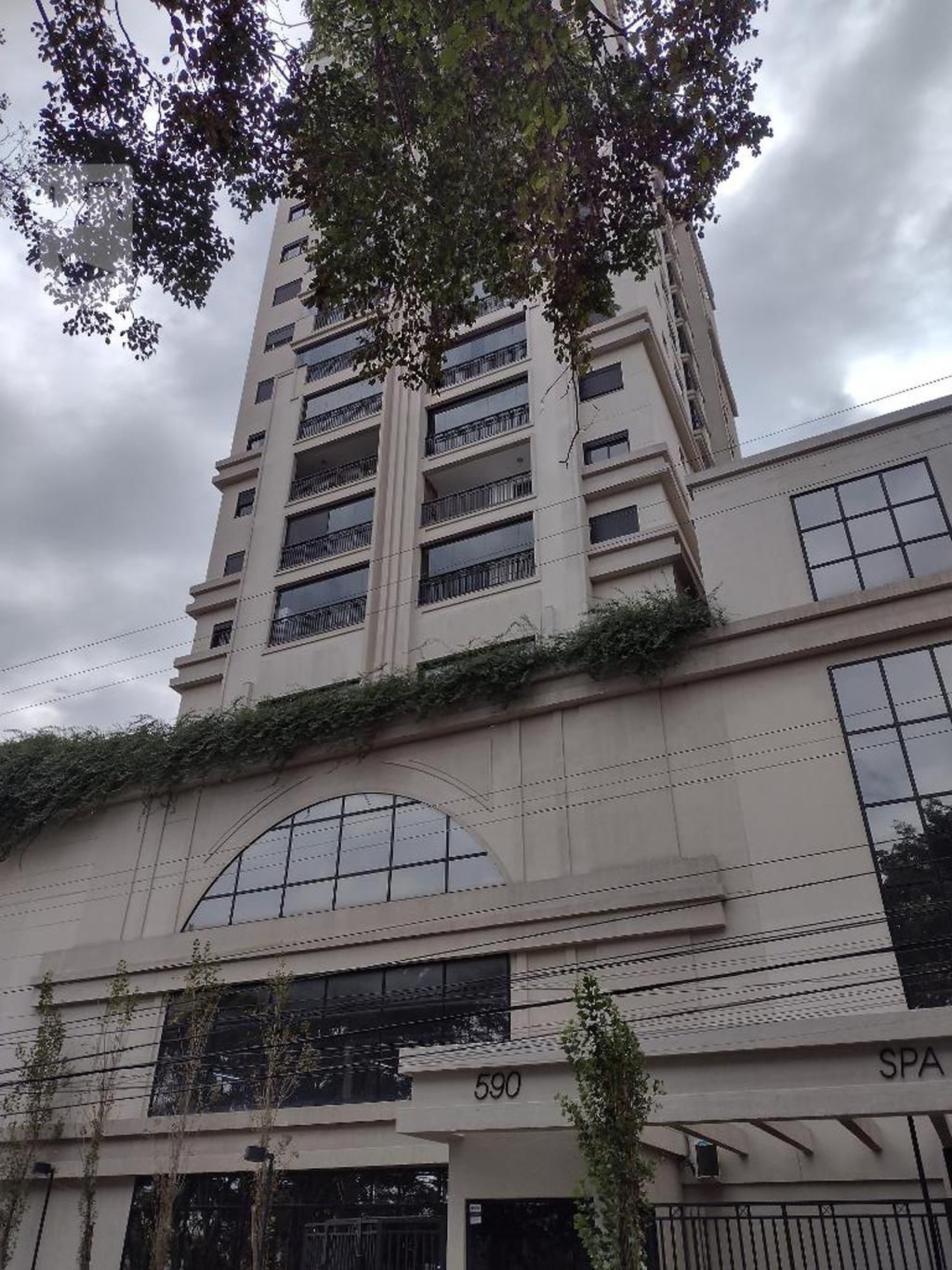 Fachada do Condomínio Condomínio Leve Administradora