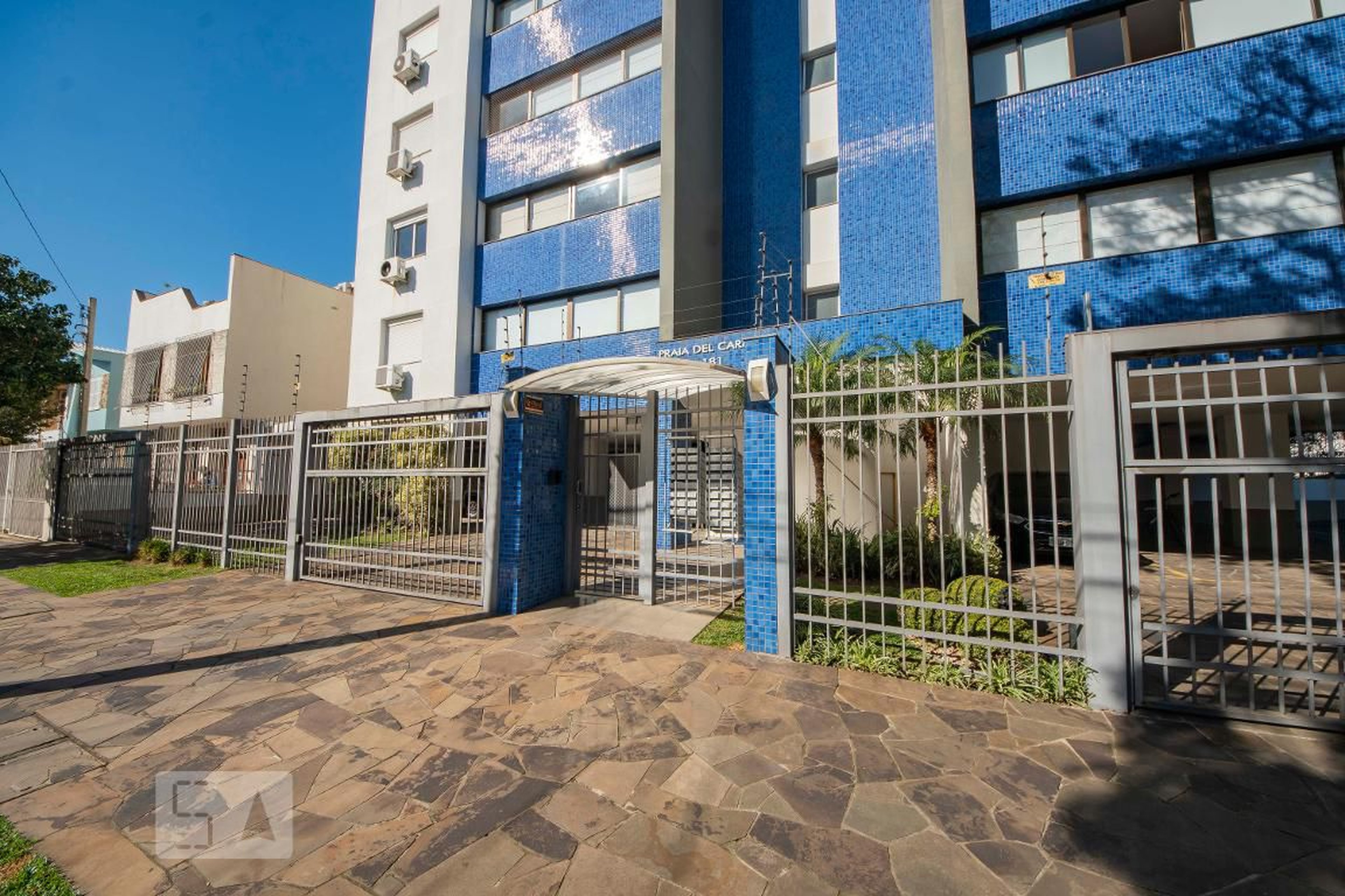 Fachada do Condomínio Edifício Praia Del Carmen