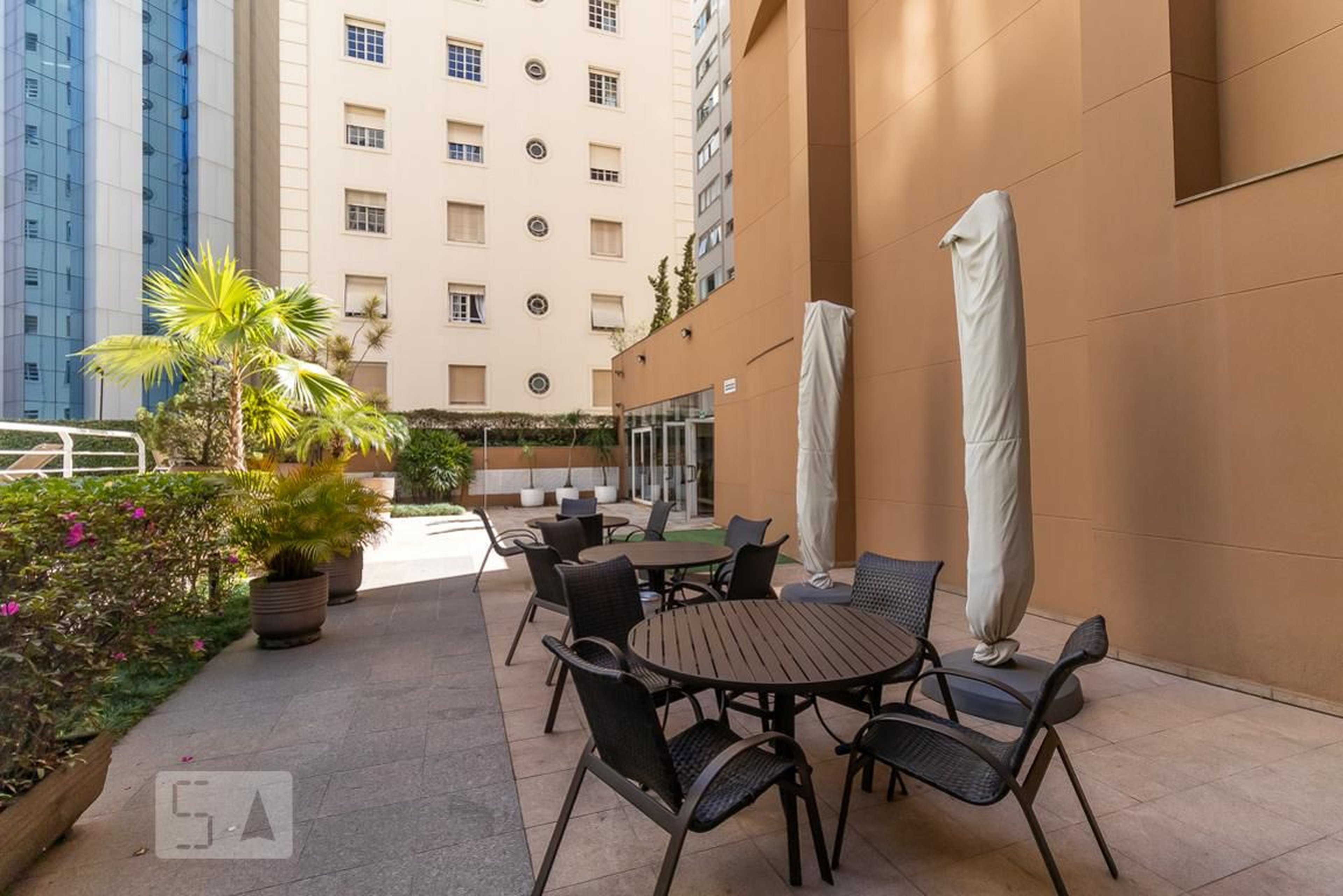 Área da piscina - Transamérica Internacional Plaza Flat