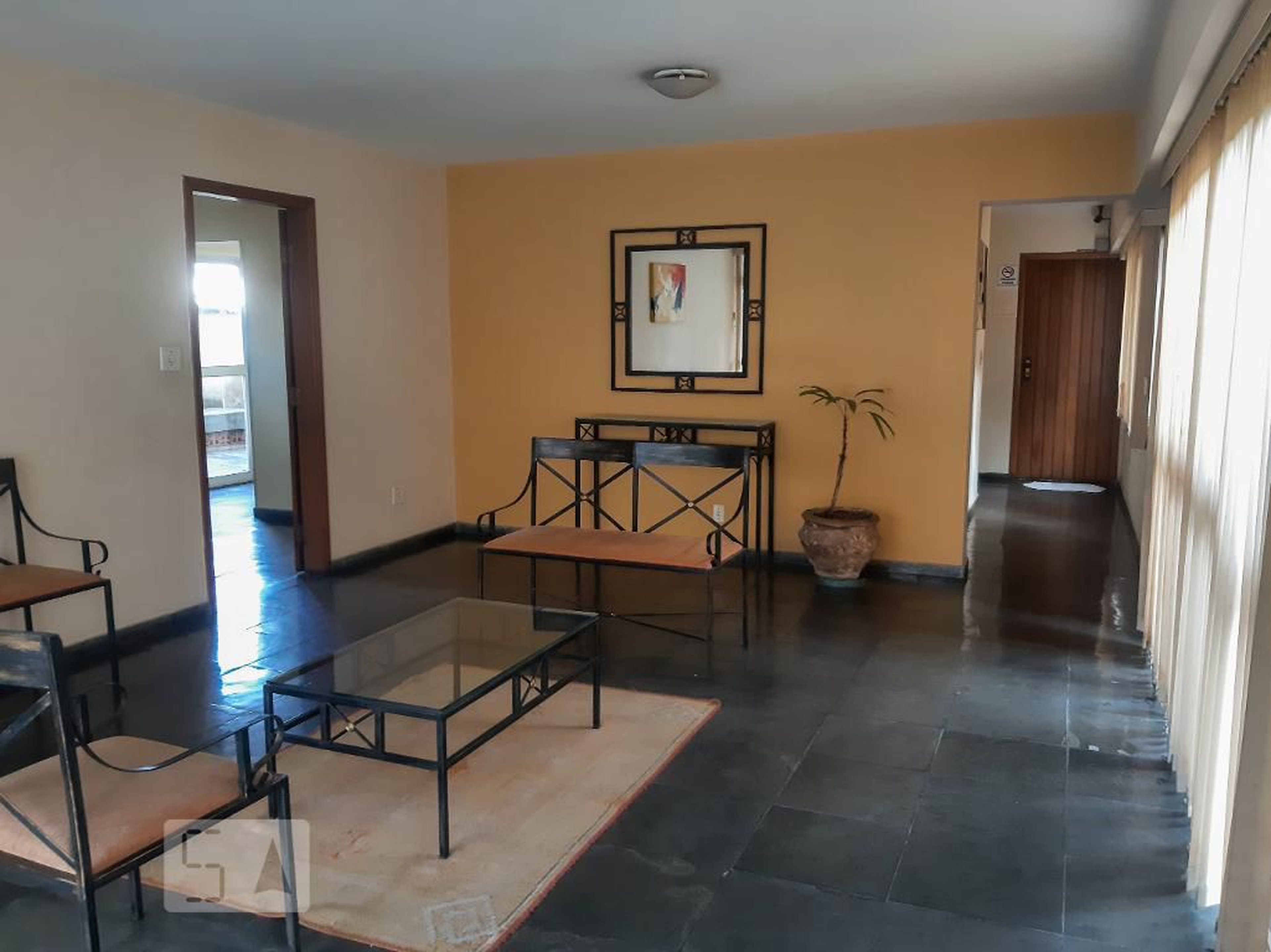 Hall de Entrada - Pedro Patatovas