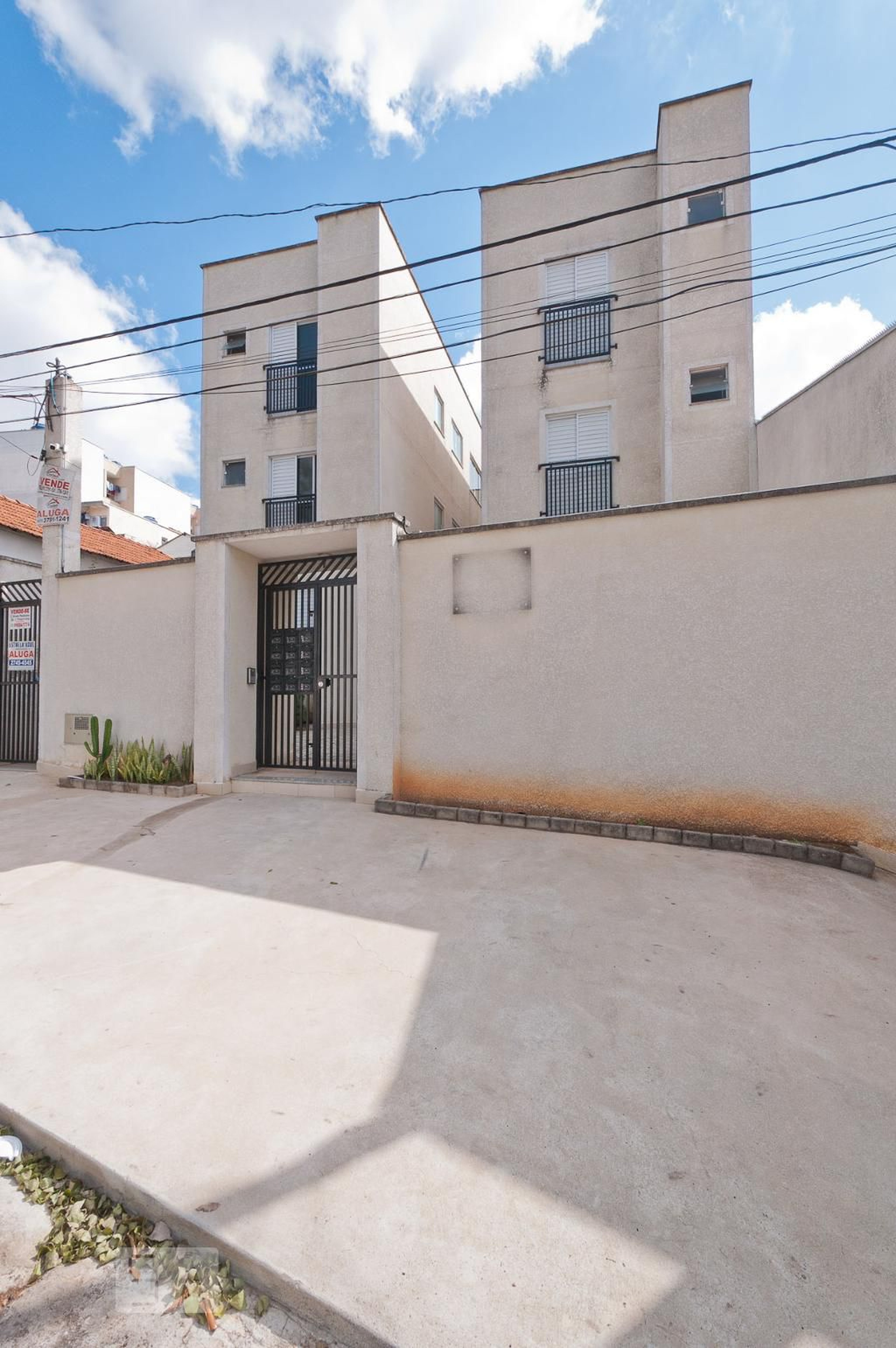 Fachada do Condomínio Residencial Prata Carmela