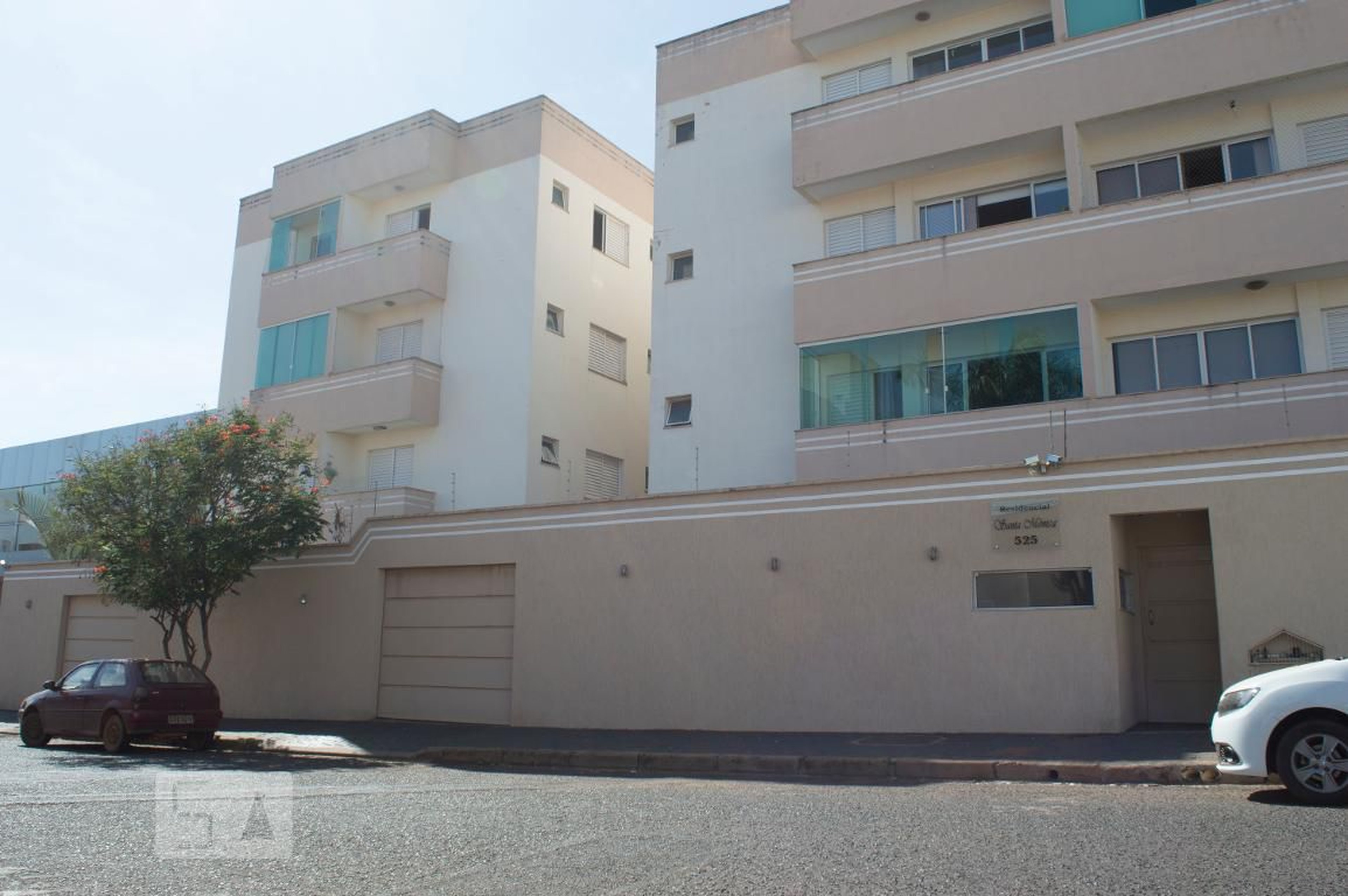 Fachada Condomínio em Rua José Rodrigues Queiroz Filho, 252