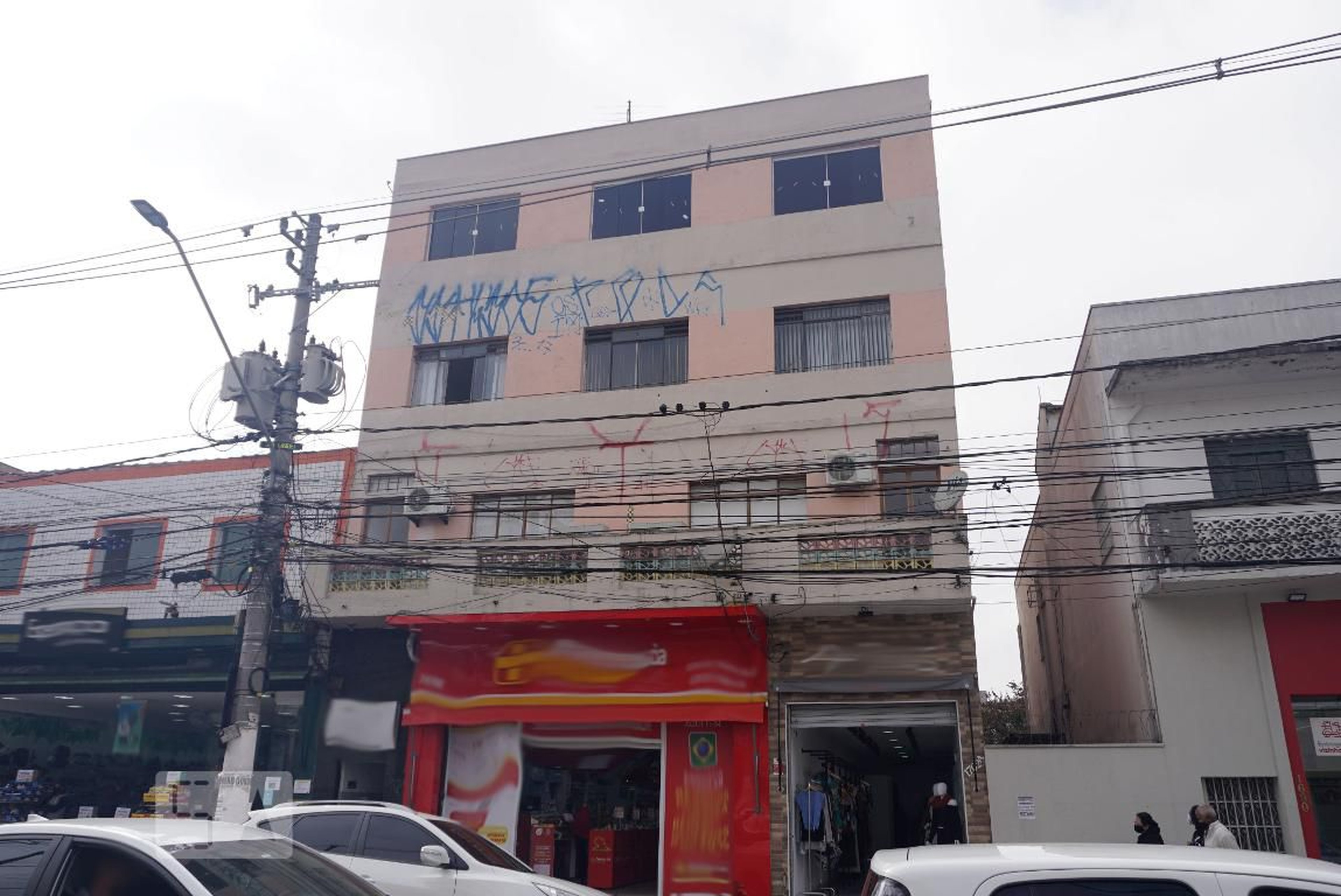 Fachada Condomínio em Avenida Paranaguá, 1702