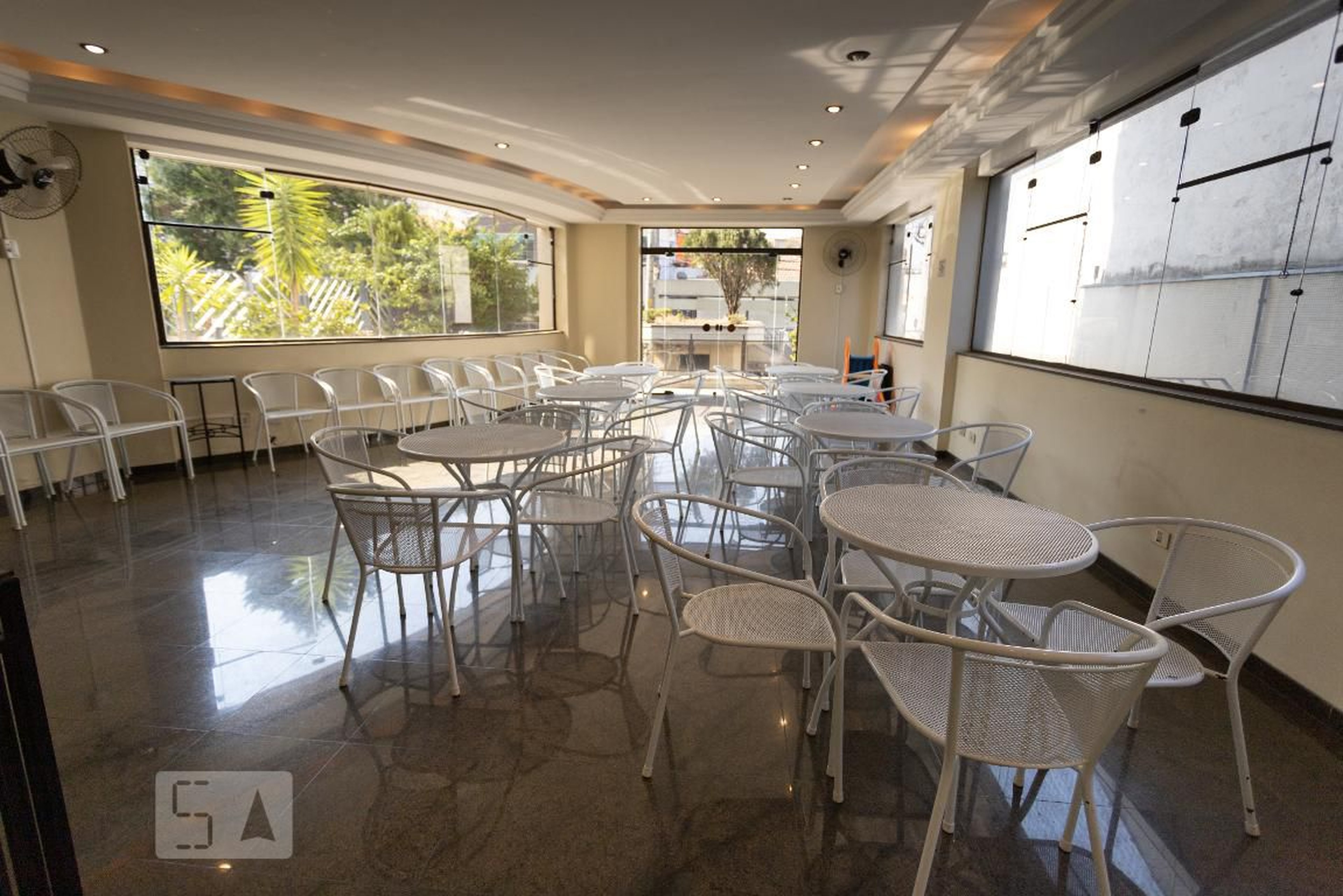 Salão de festas - Rua Arnaldo Vallardi Portilho, 368