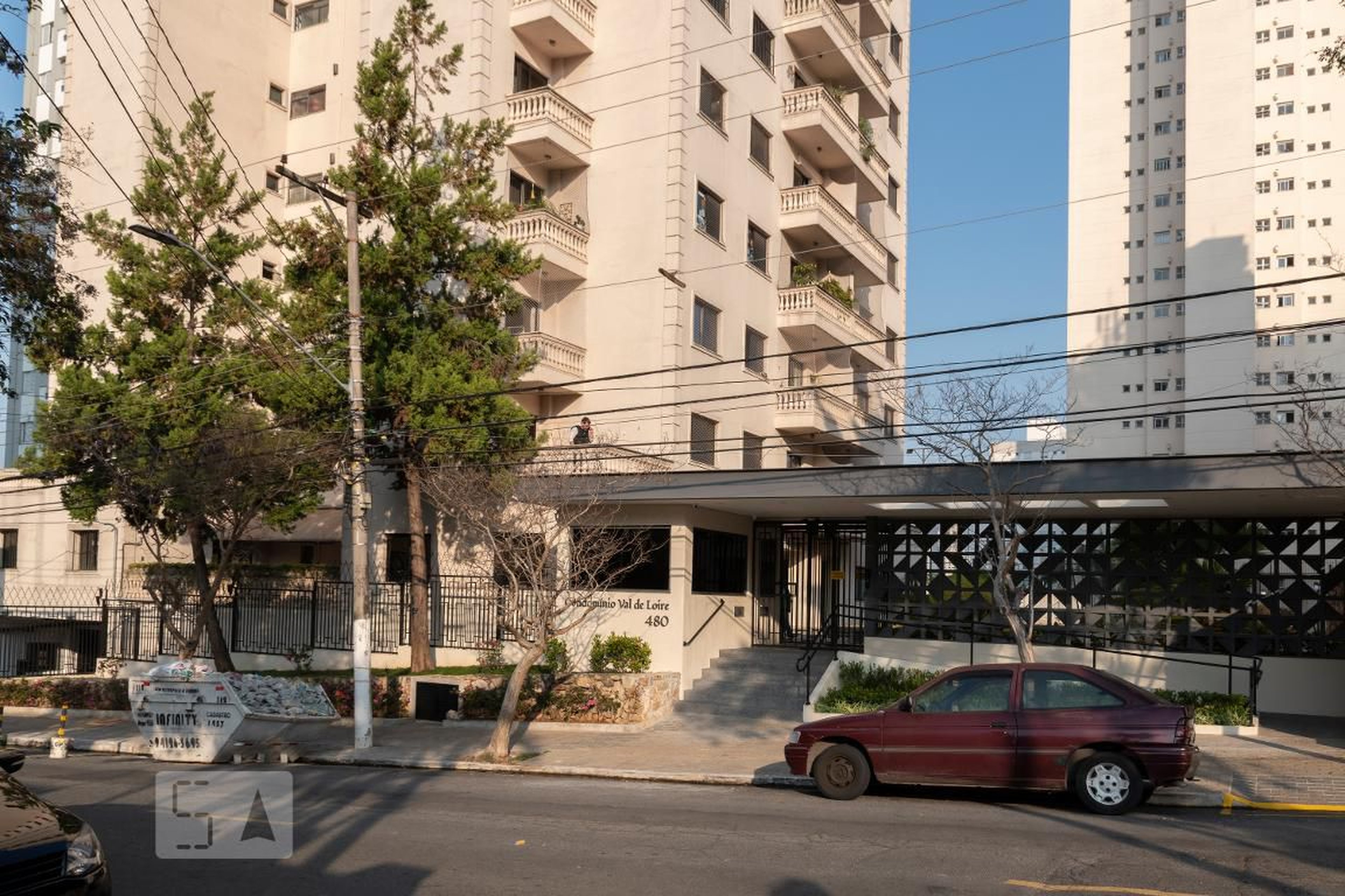 Fachada do Condomínio Edifício Val de Loire