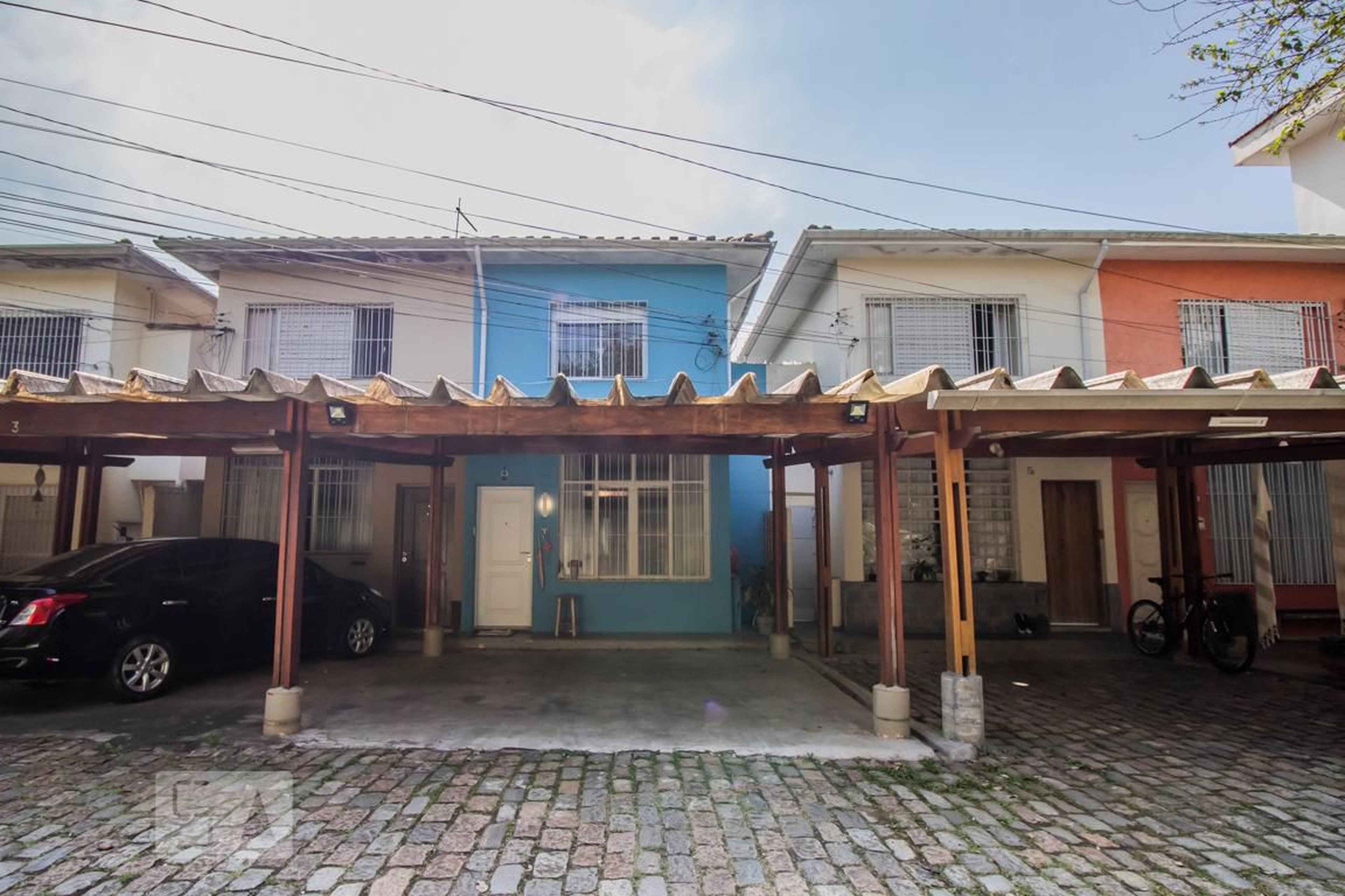 Fachada Condomínio em Rua Itagyba Santiago, 119