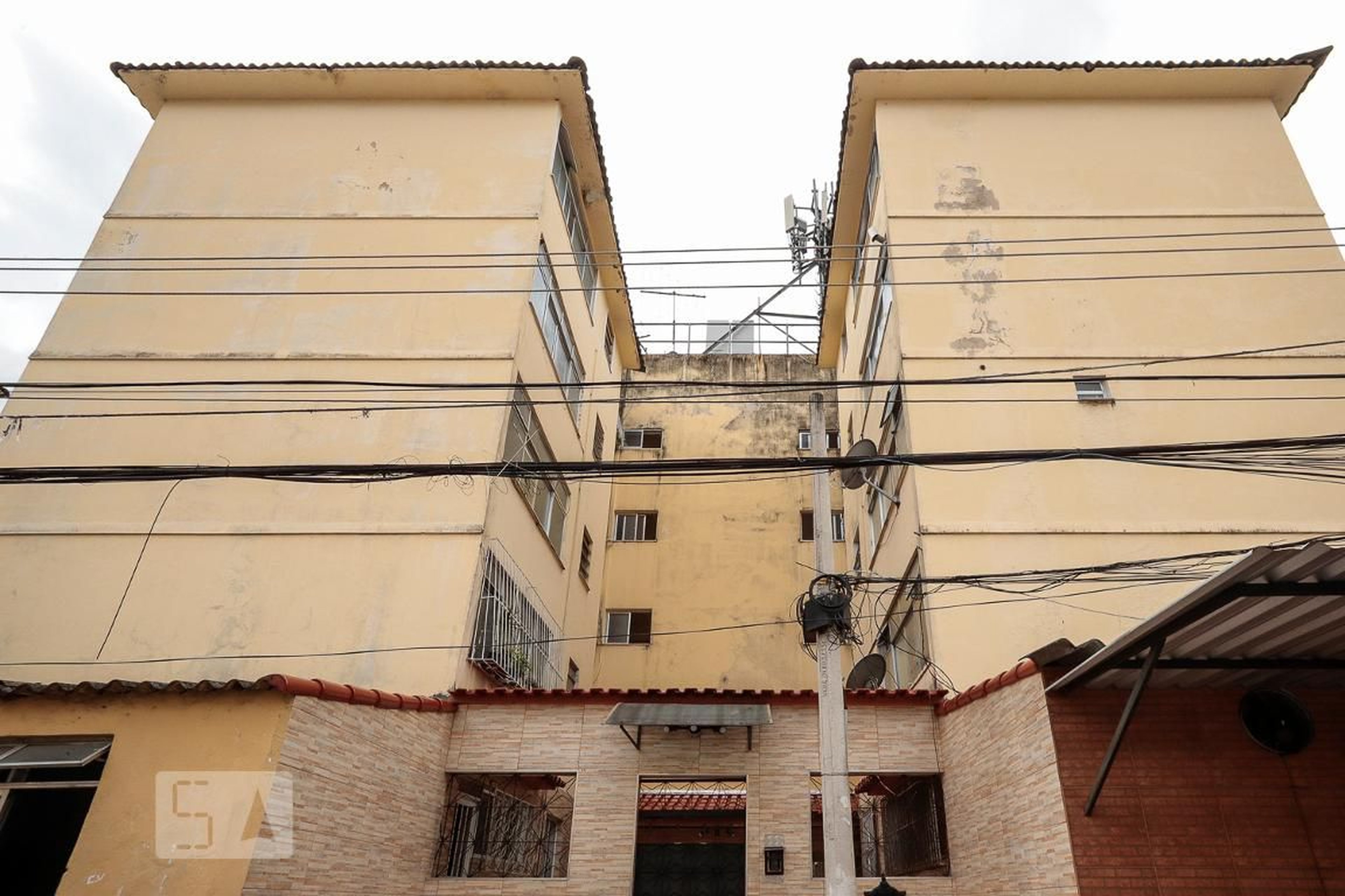 Fachada Condomínio em Rua João do Amaral Siqueira Filho, 61