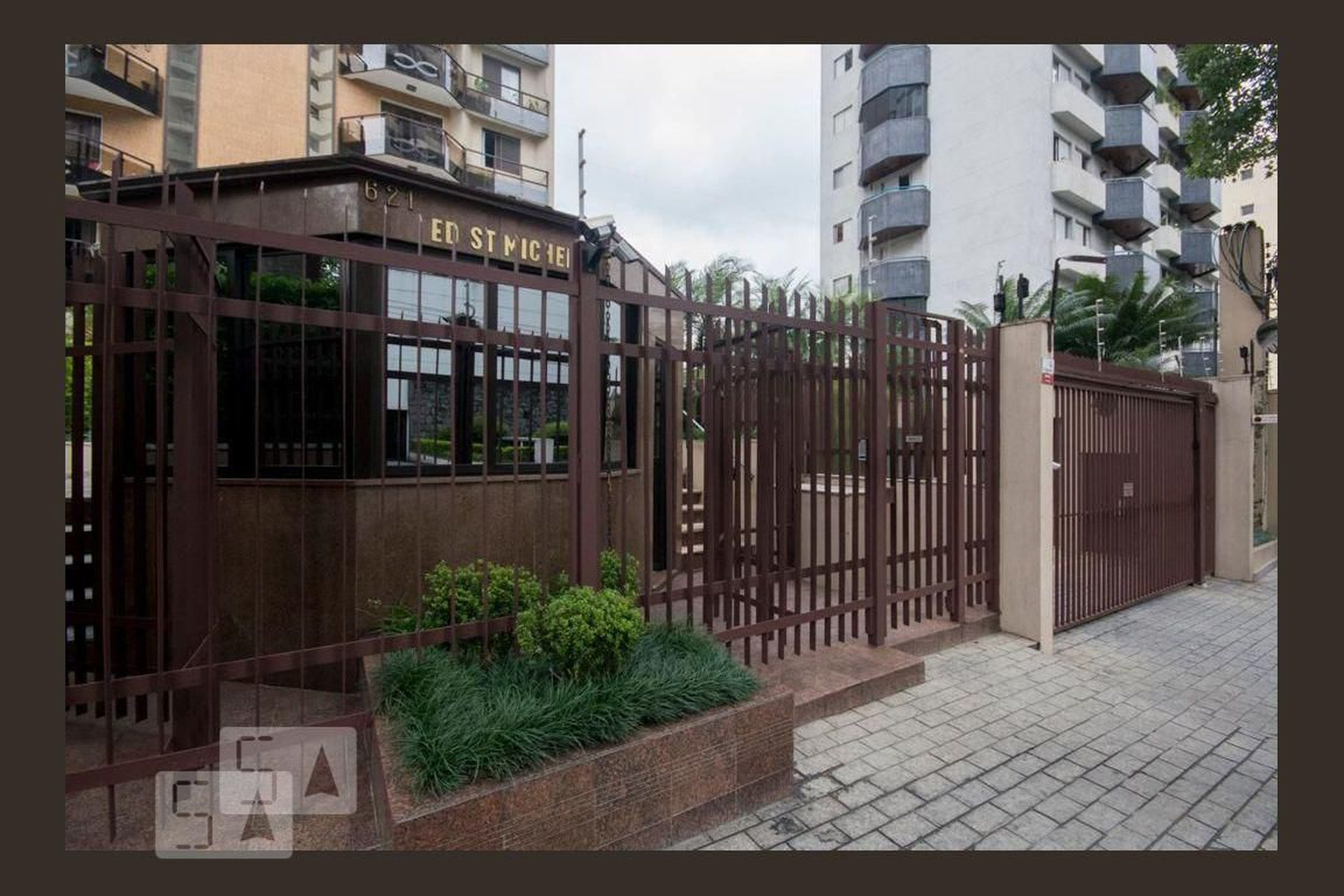 Fachada Condomínio Saint Michel