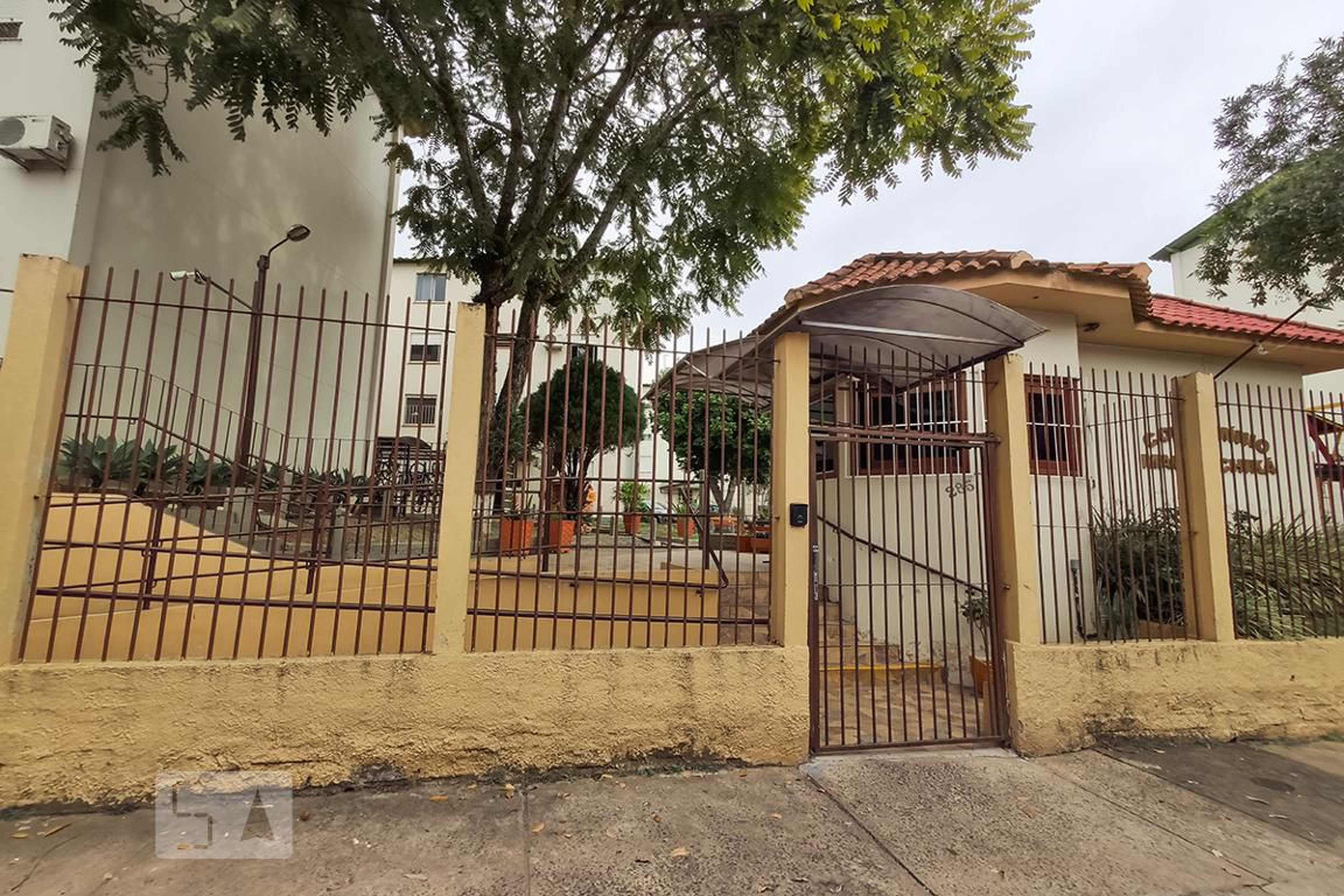 Fachada do Condomínio Condomínio Mauro Chiká