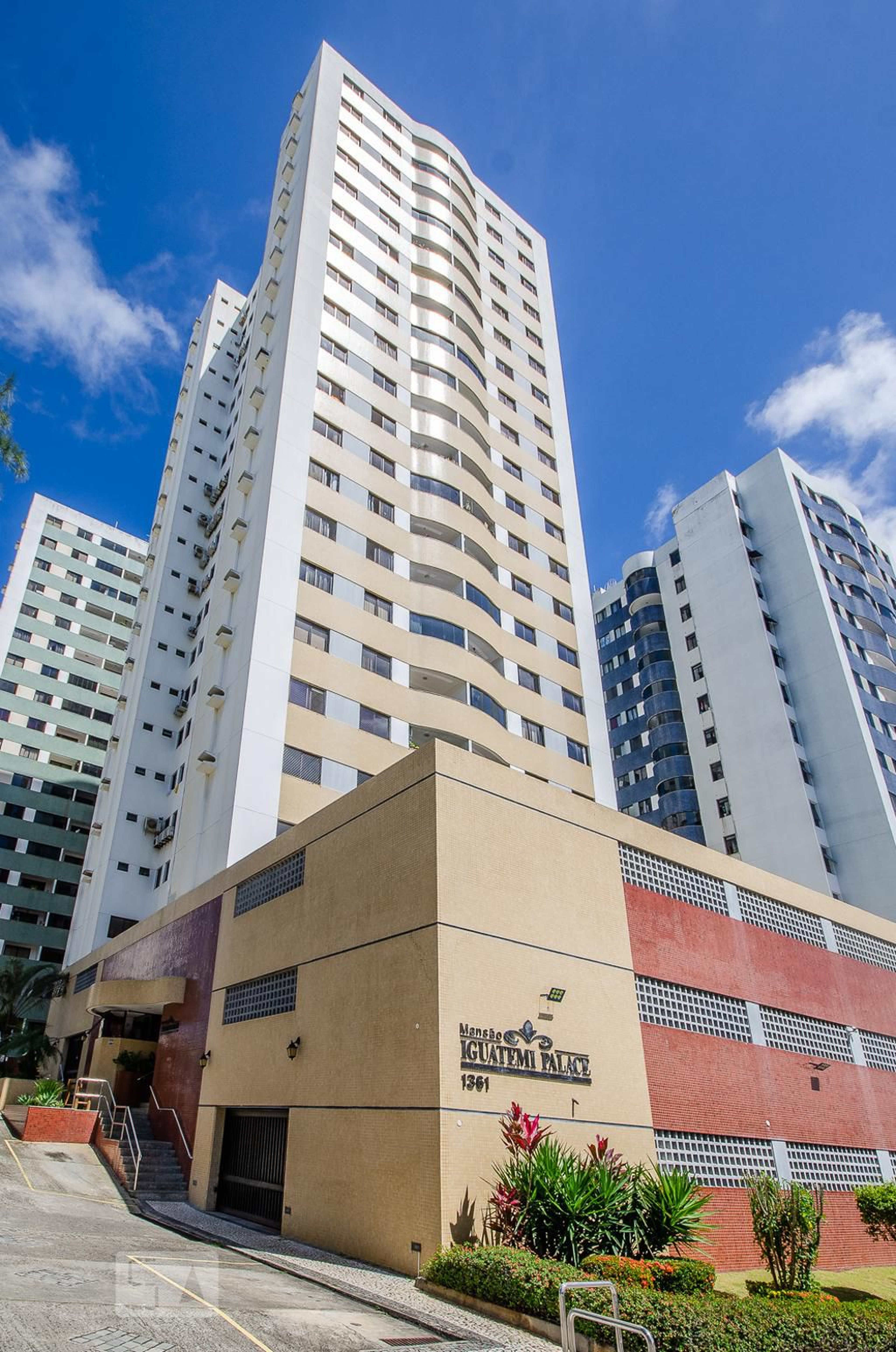 Fachada do Condomínio Condomínio Mansão Iguatemi Palace