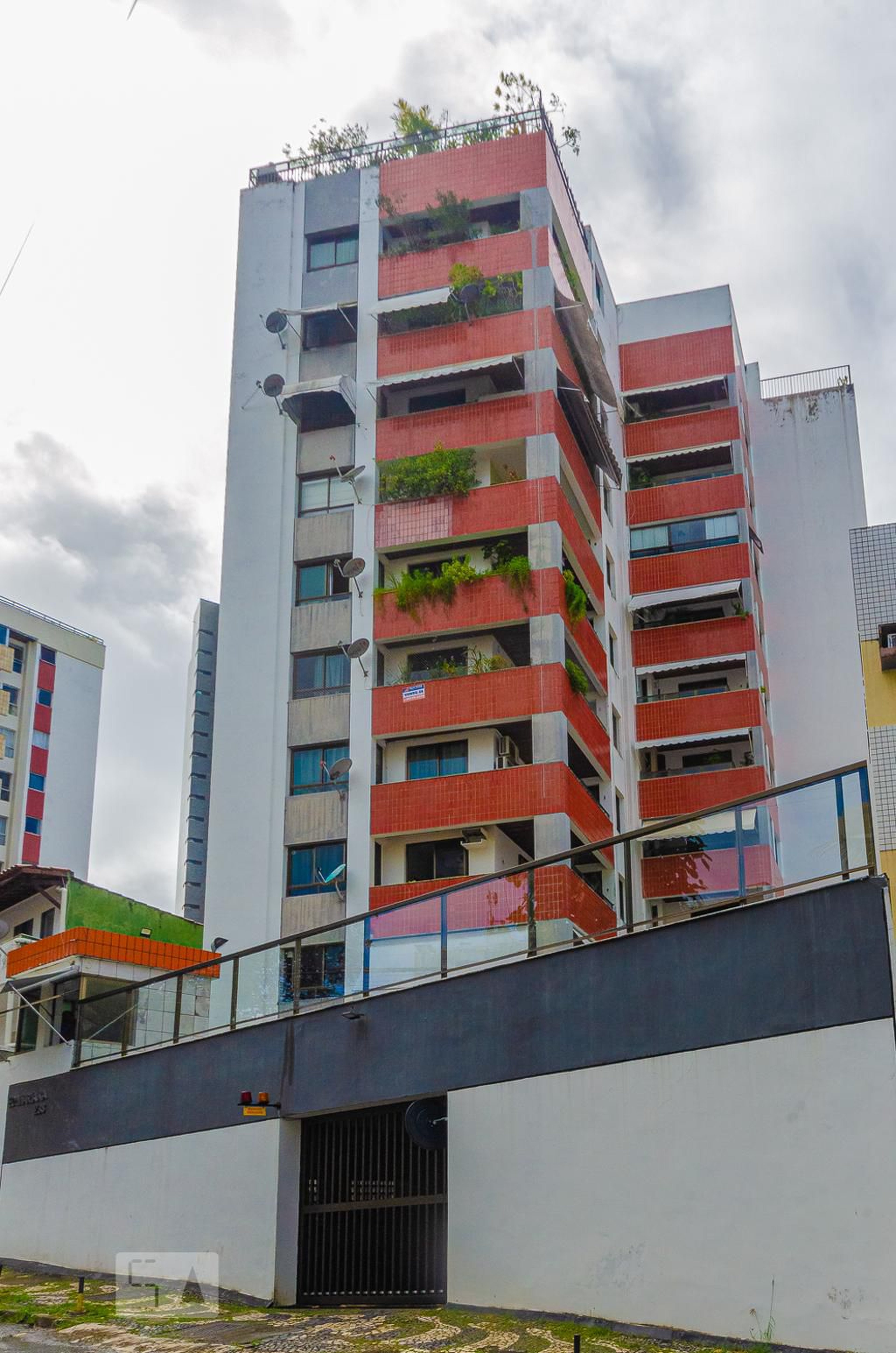 Fachada do Condomínio Condomínio Mariana