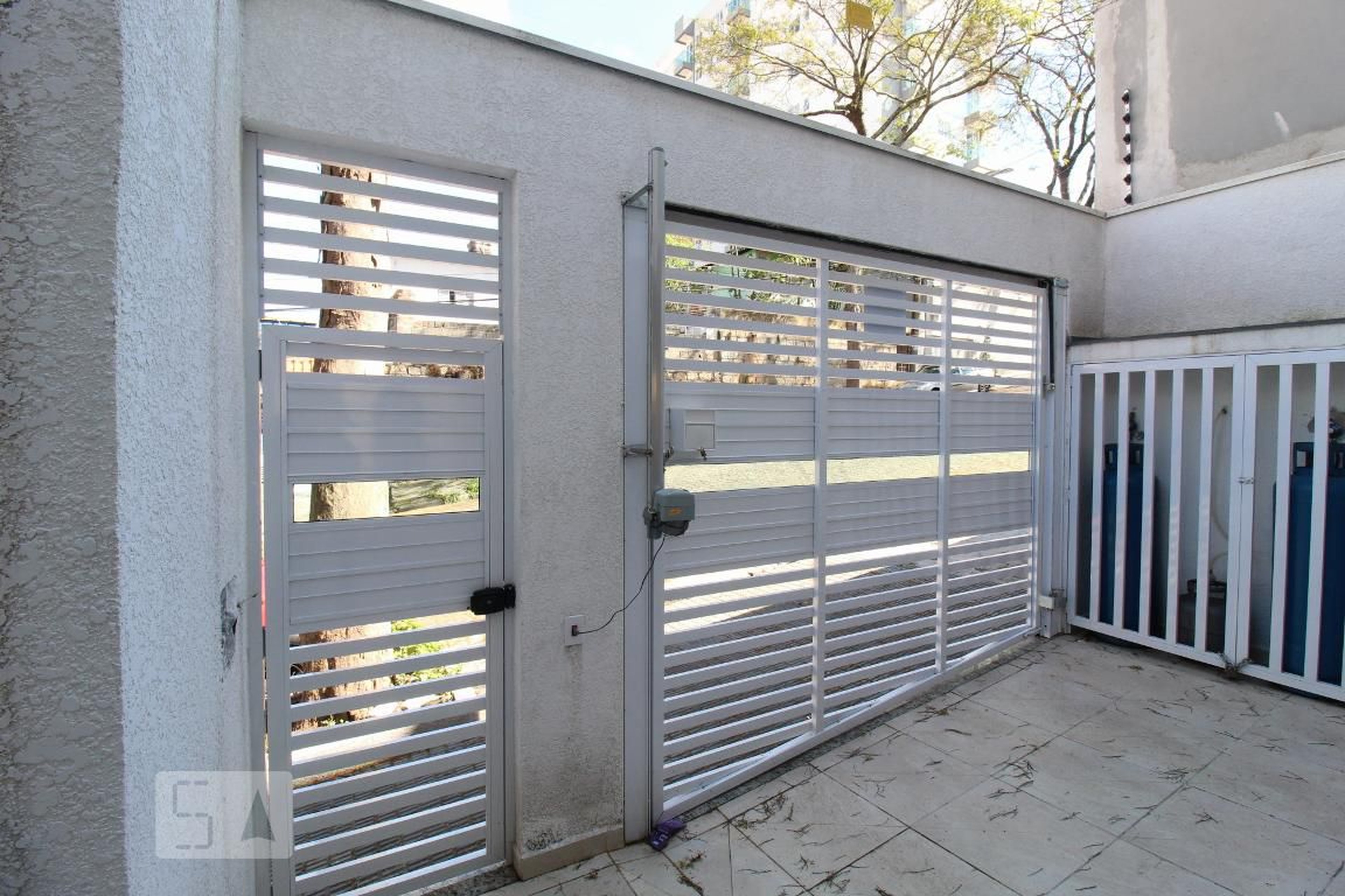 Entrada social - null